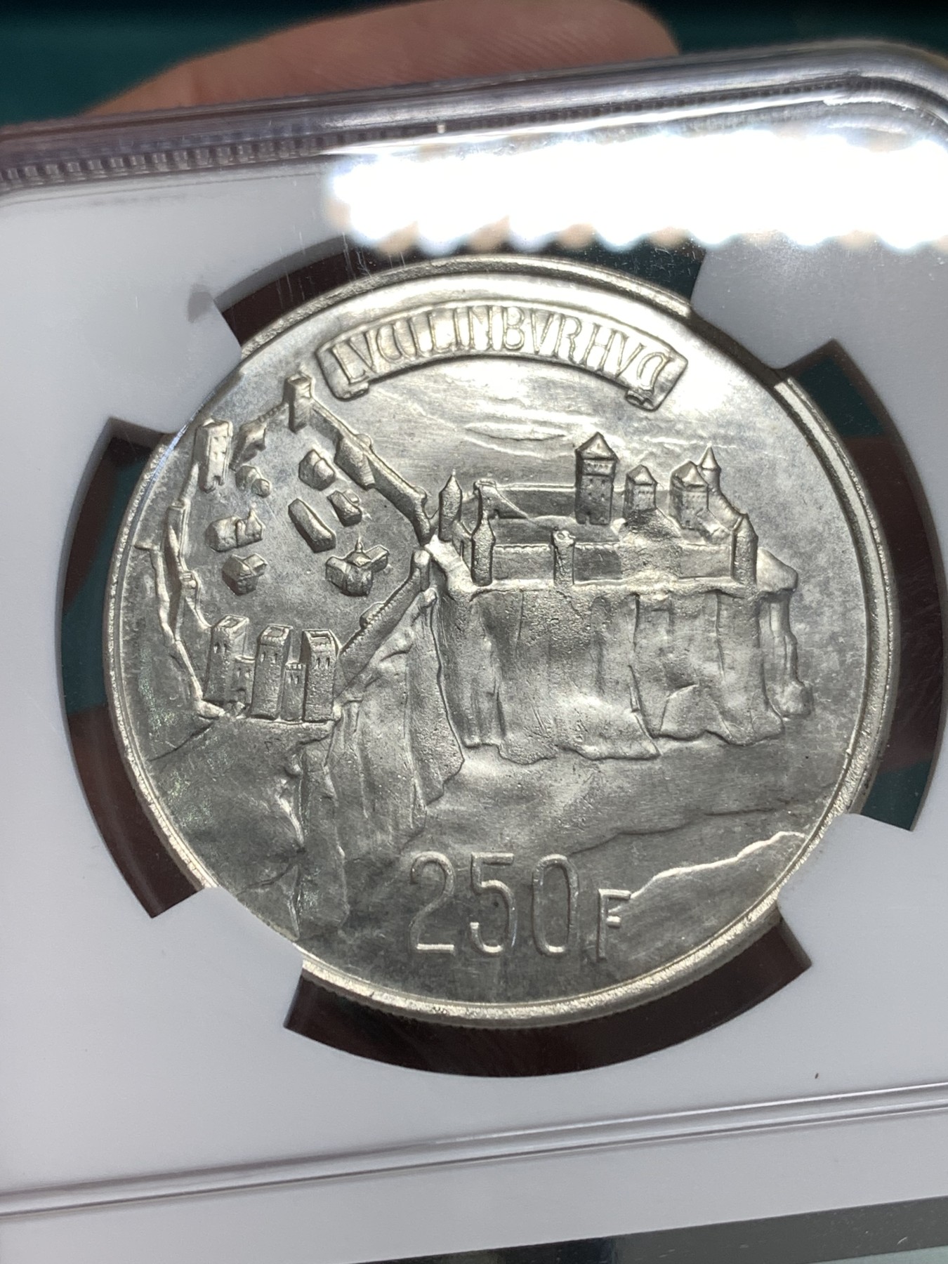 《竞宝斋》第189场-周日，周一 2场 (全场包邮) NGC-MS64  卢森堡1963年250法郎 卢森堡建城千年银样币 稀少样币