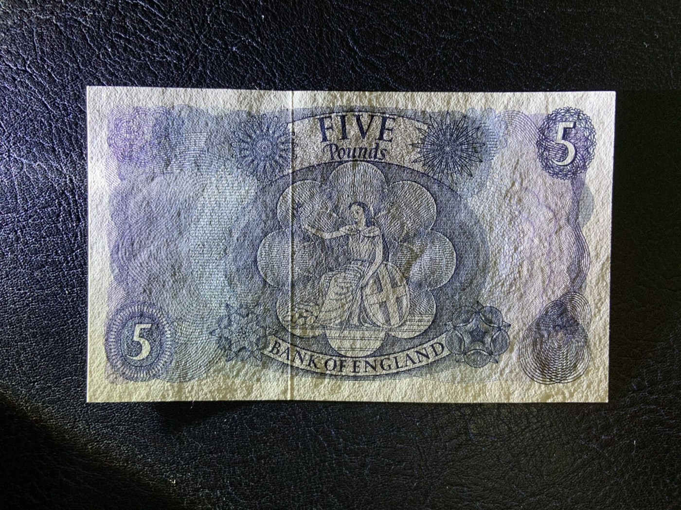 收藏联盟Quantum Auction 第281期拍卖  英国1962-66年5镑 品相UNC 号码全程无4