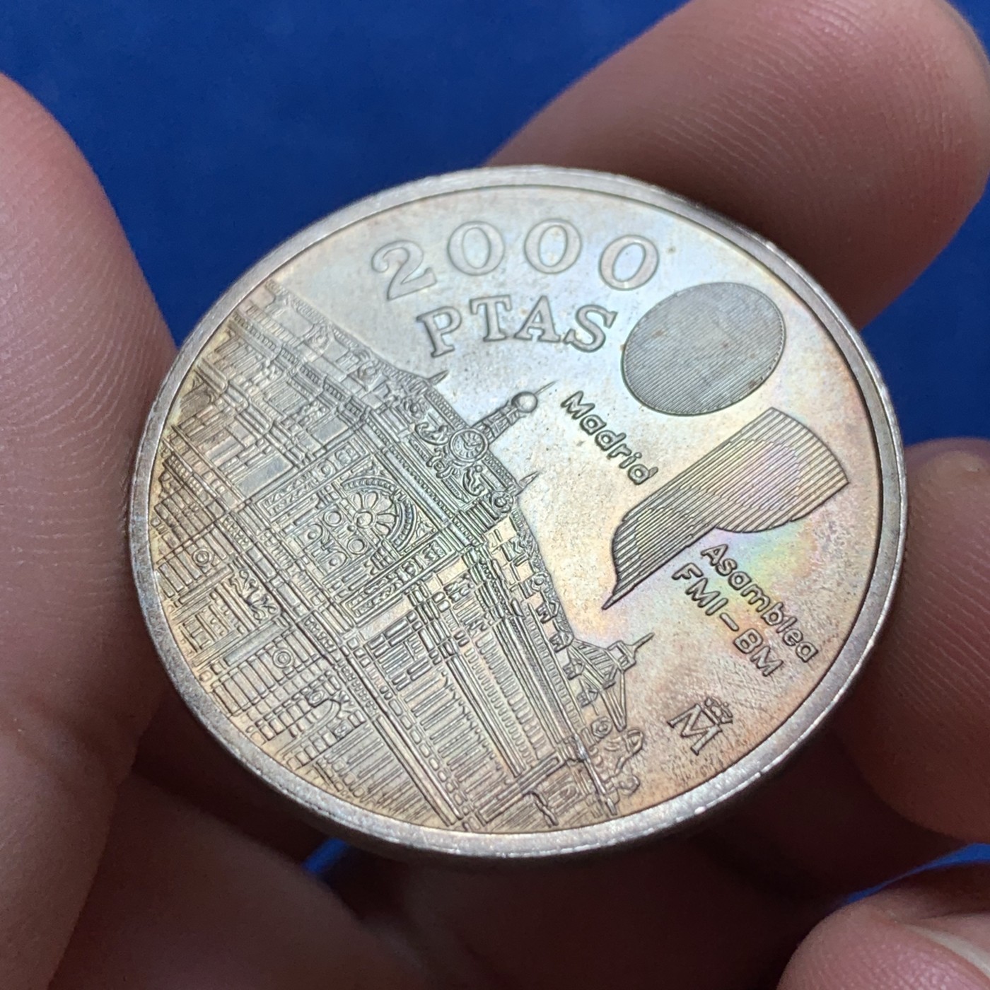 《竞宝斋》第189场-周日，周一 2场 (全场包邮) 西班牙1994年 世界银行与国际货币组织年会纪念 2000比塞塔 银币 18克 925银