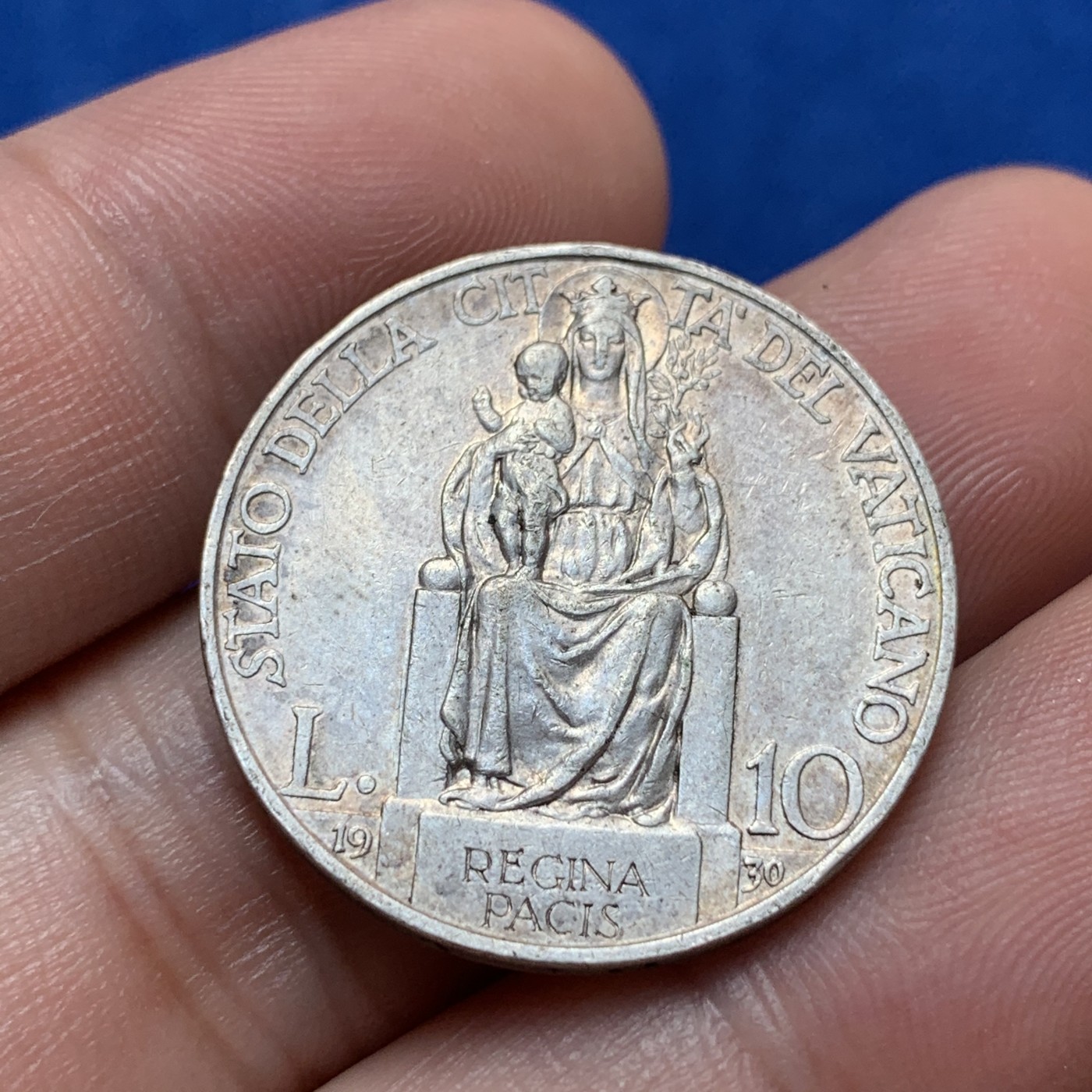 《竞宝斋》第189场-周日，周一 2场 (全场包邮) 梵蒂冈1930年10里拉银币  圣母抱婴。