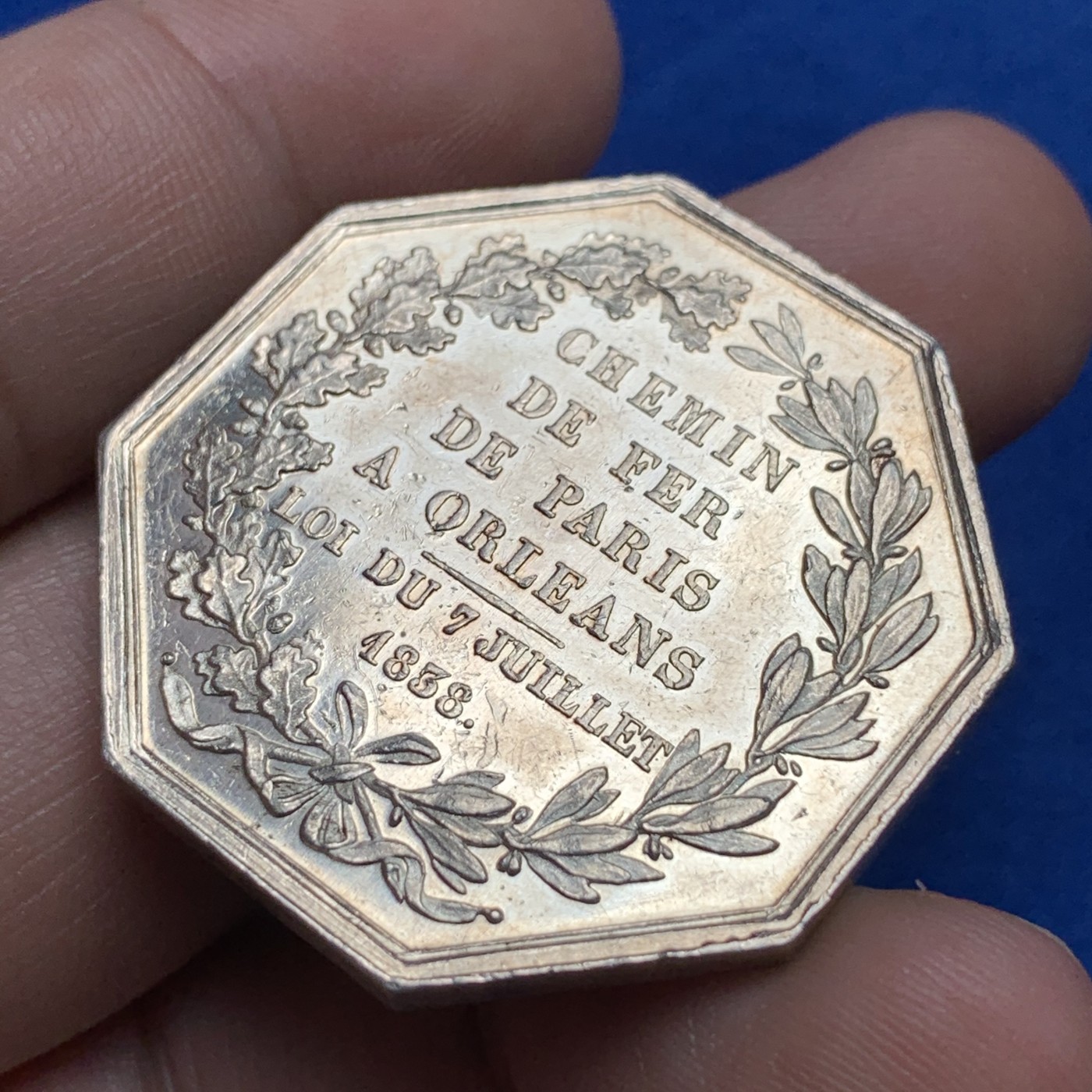 《竞宝斋》第189场-周日，周一 2场 (全场包邮) 法国1860-1879巴黎-奥尔良铁路通车纪念八角银质代币，36.7mm，23.9g，蜜蜂边铭银标