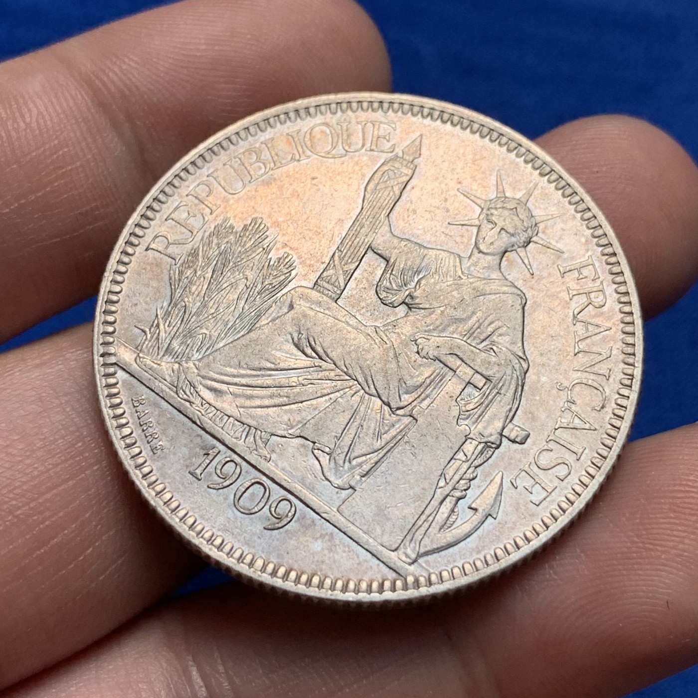 《竞宝斋》第189场-周日，周一 2场 (全场包邮) 法属印支坐洋1909年一皮阿斯特  好状态  磨损少