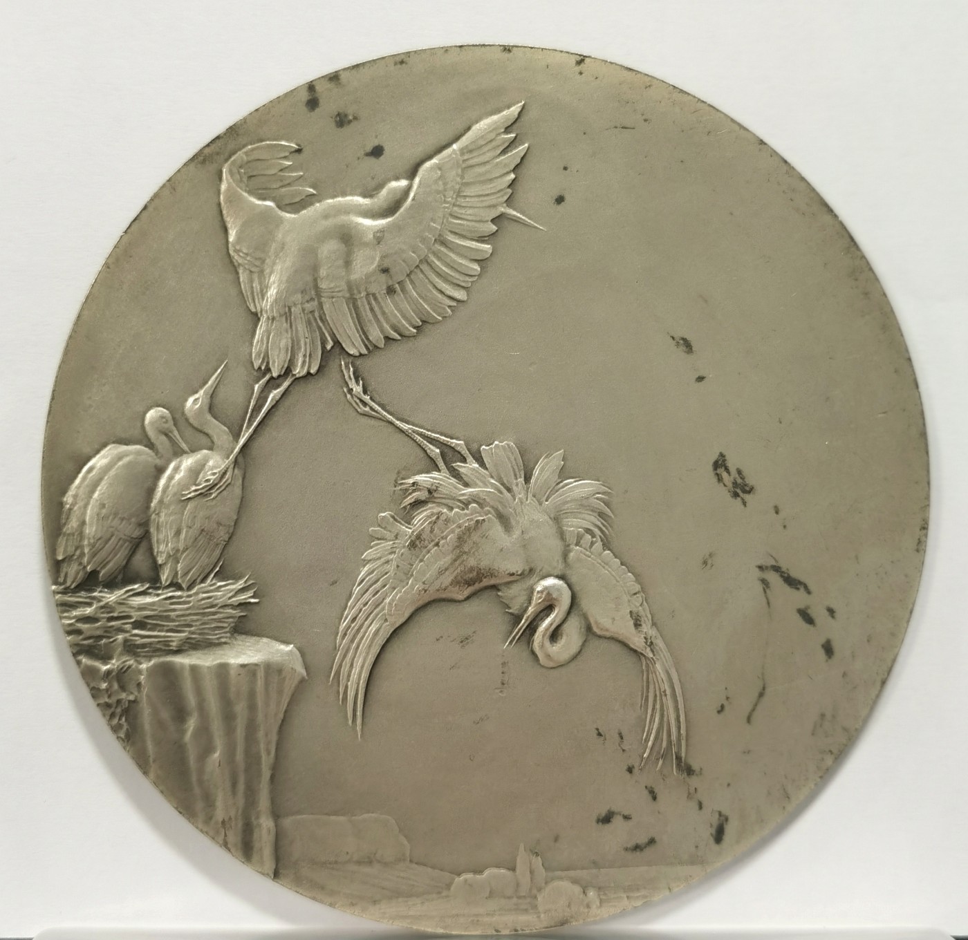 博洋堂“纯白金之夜”精品专场暨第039期（全场包邮） Dammann作品 超大银章 章名：触碰星辰 90mm 重量：275g  边铭Argent有一点弱打 手臂上痕迹非磕碰  整体品相完好 非常稀有的大版银章