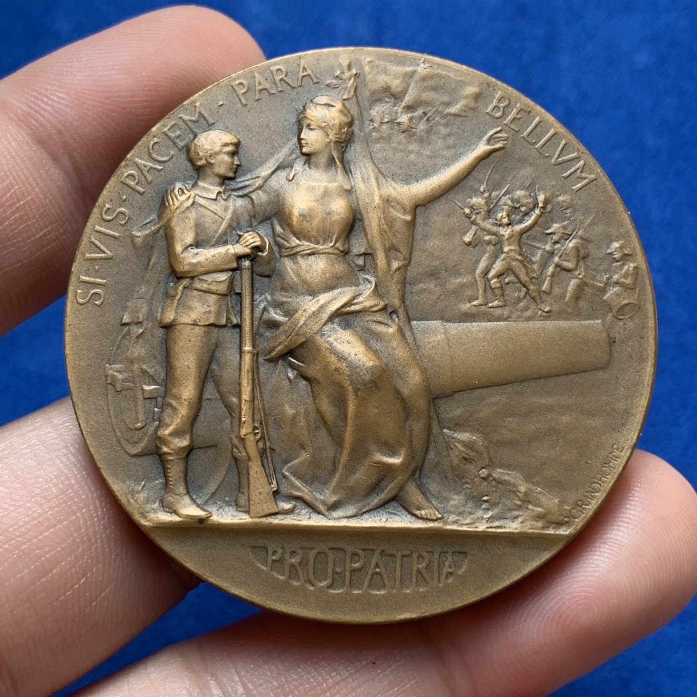 《竞宝斋》第189场-周日，周一 2场 (全场包邮) 法国经典军事备战铜章   直径：50mm 重量：69.34g   边铭：丰饶角加铜标