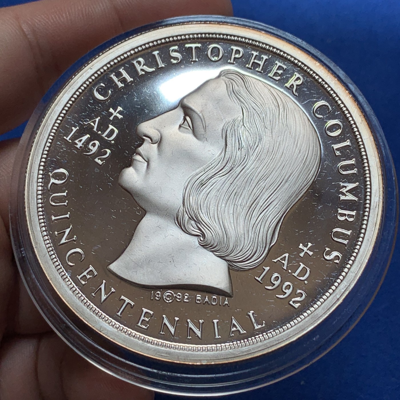 《竞宝斋》第189场-周日，周一 2场 (全场包邮) 意大利1992年5盎司特大银币，156克，999银。纪念哥伦布发现美洲大陆500周年，附原盒。