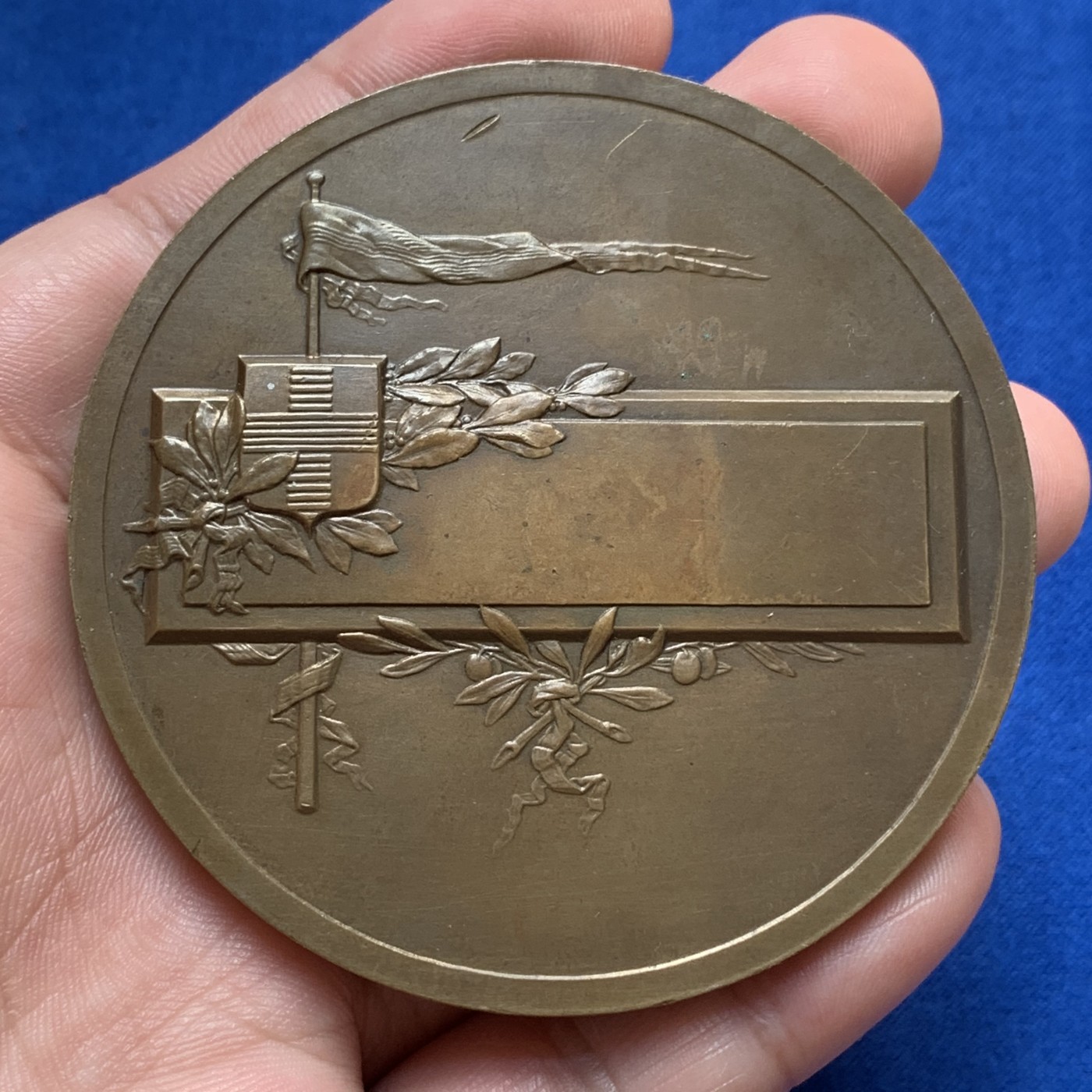 《竞宝斋》第189场-周日，周一 2场 (全场包邮) 法国马赛市女神大型艺术铜章  直径：68mm 重量：133.04gr 边铭：丰饶角＋铜标 大规格少见