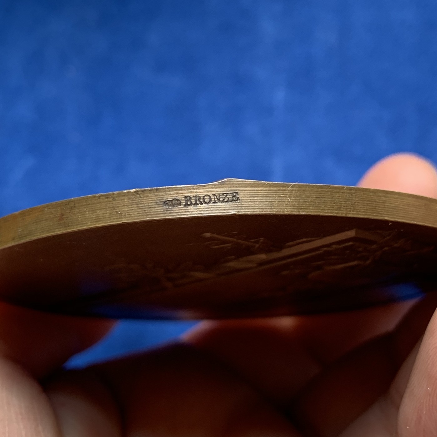 《竞宝斋》第189场-周日，周一 2场 (全场包邮) 法国马赛市女神大型艺术铜章  直径：68mm 重量：133.04gr 边铭：丰饶角＋铜标 大规格少见