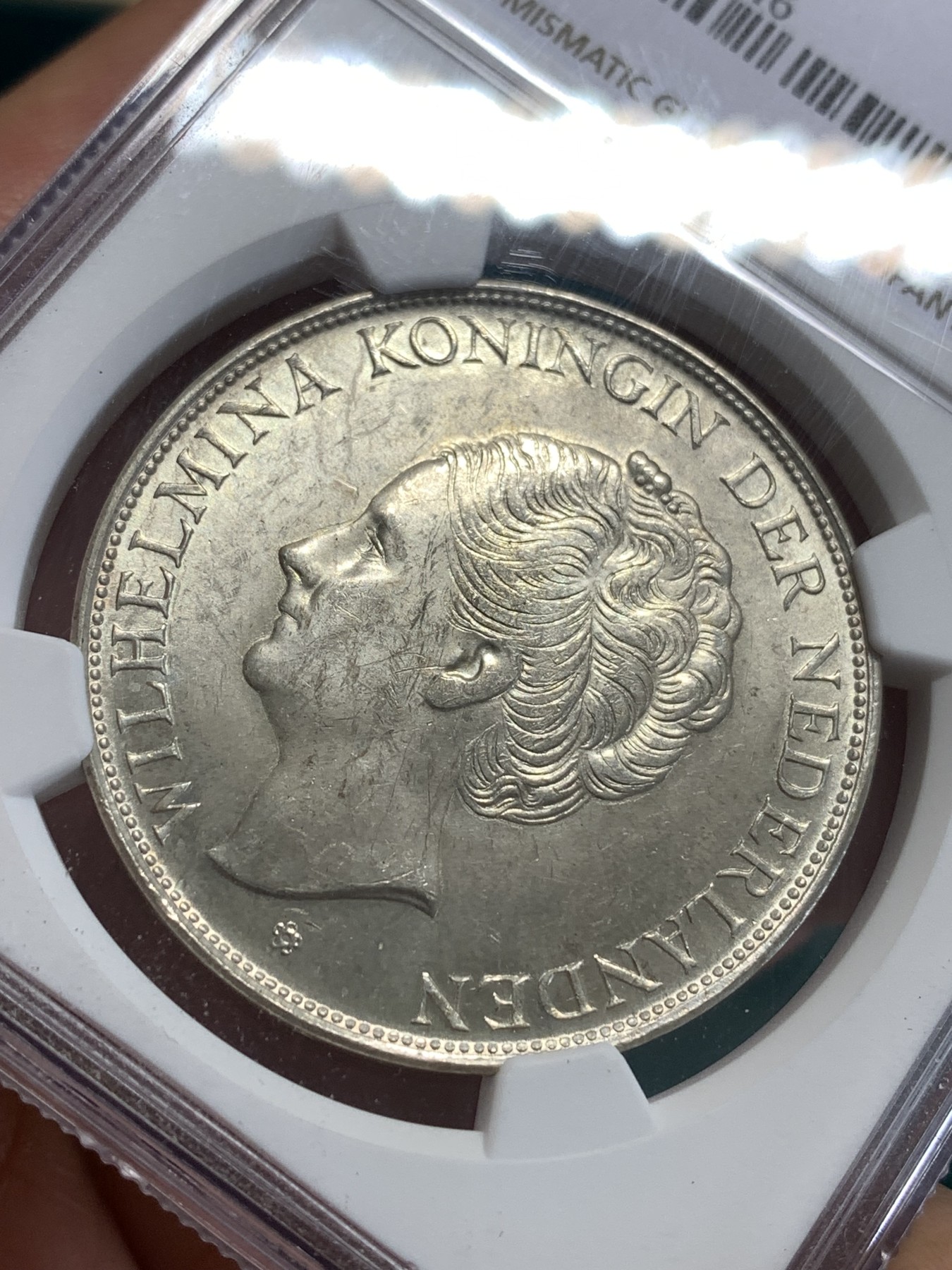 《竞宝斋》第189场-周日，周一 2场 (全场包邮) NGC MS62 荷属库拉索1944年威廉明娜2.5G大银币