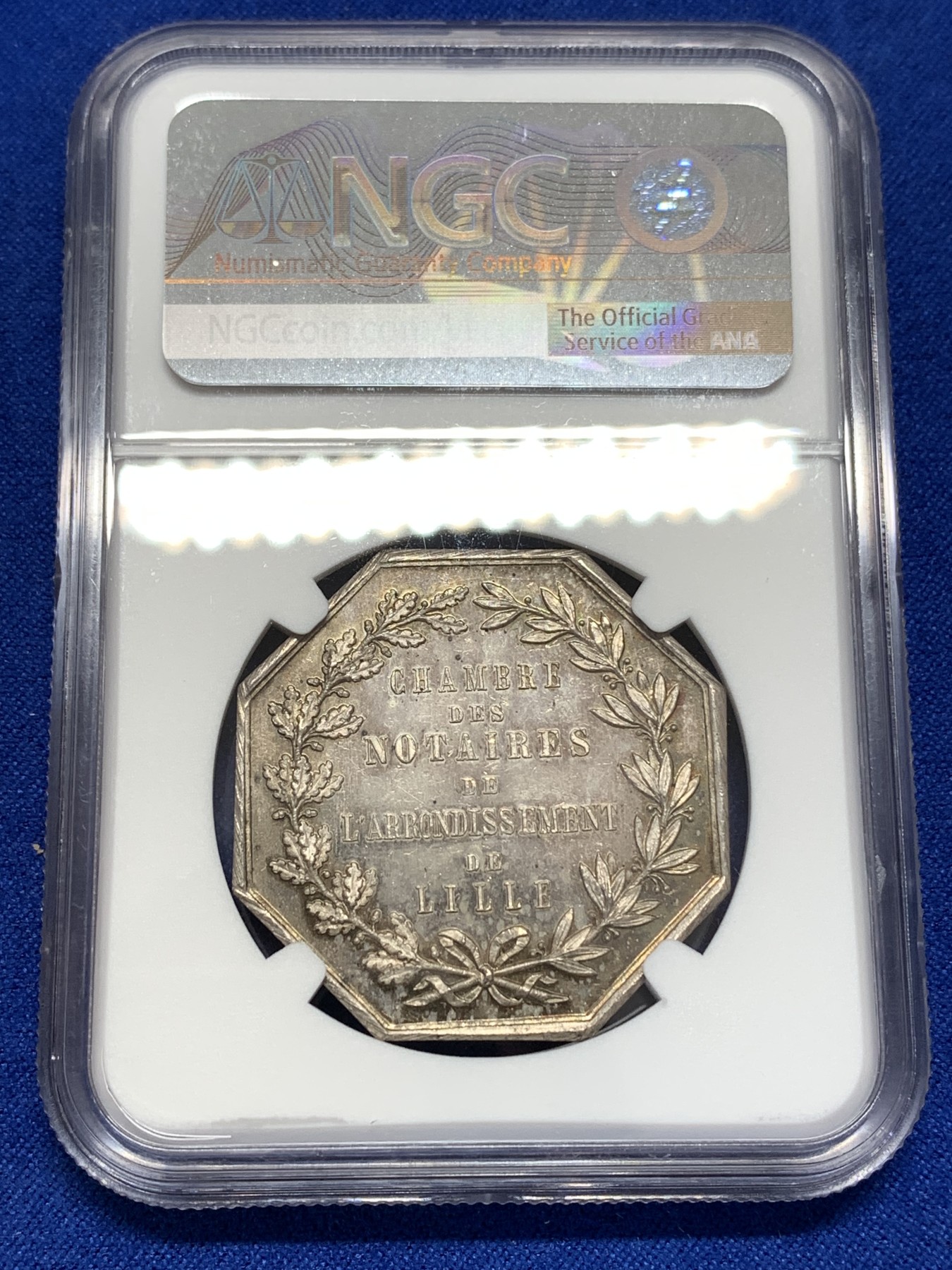 《竞宝斋》第189场-周日，周一 2场 (全场包邮) NGC-MS63 法国1883年里尔公证处八角银质代币、五彩银质大规格八角、高浮雕63分不容易、手拿天秤公证处代币