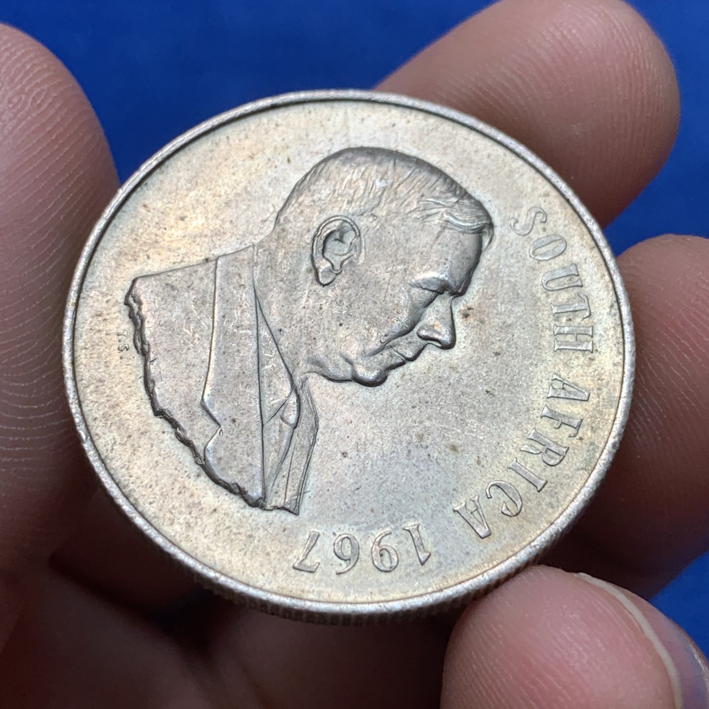 《竞宝斋》第189场-周日，周一 2场 (全场包邮) 1967年南非1兰特银币 原味老包浆