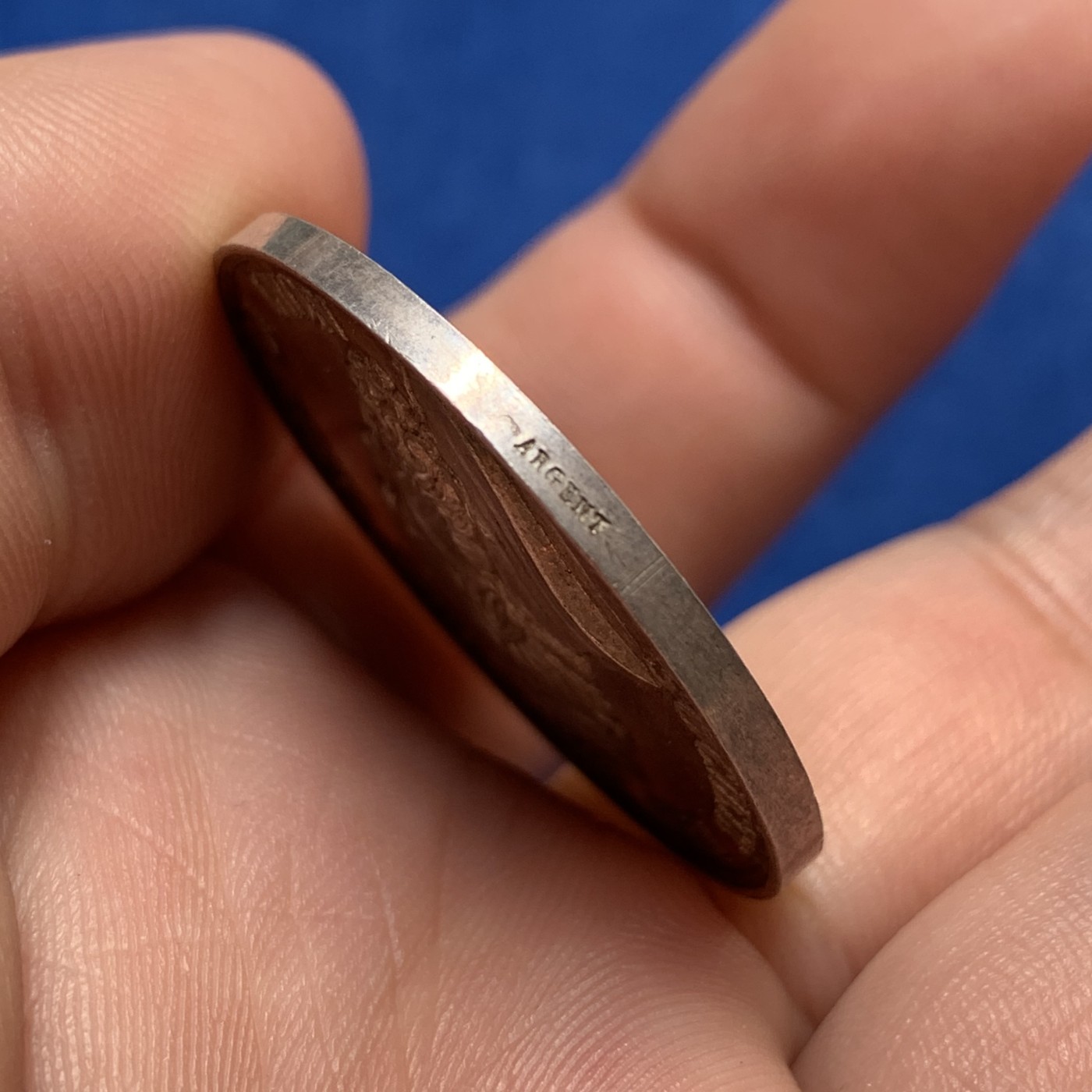 《竞宝斋》第189场-周日，周一 2场 (全场包邮) 法国里昂艺术协会银章 漂亮花环  31.9mm 12.9g 银标