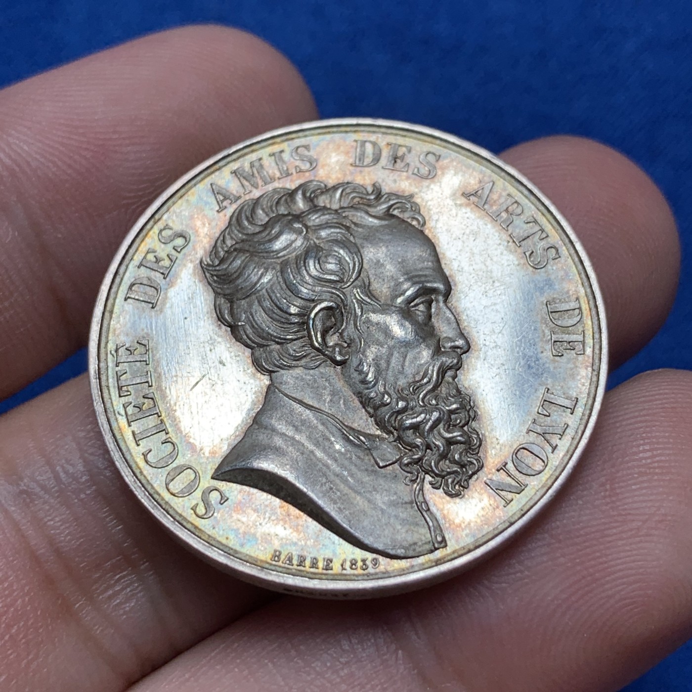 《竞宝斋》第189场-周日，周一 2场 (全场包邮) 法国里昂艺术协会银章 漂亮花环  31.9mm 12.9g 银标