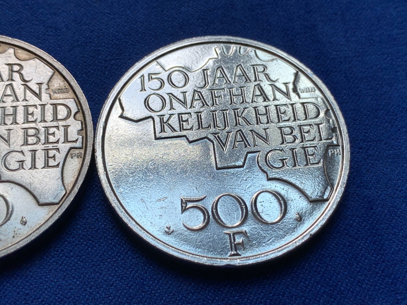 《竞宝斋》第189场-周日，周一 2场 (全场包邮) 两枚一组 比利时1980年独立150周年500法郎纪念币 一枚镀金板首次见到