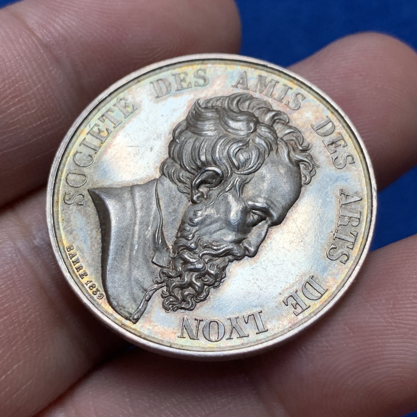 《竞宝斋》第189场-周日，周一 2场 (全场包邮) 法国里昂艺术协会银章 漂亮花环  31.9mm 12.9g 银标