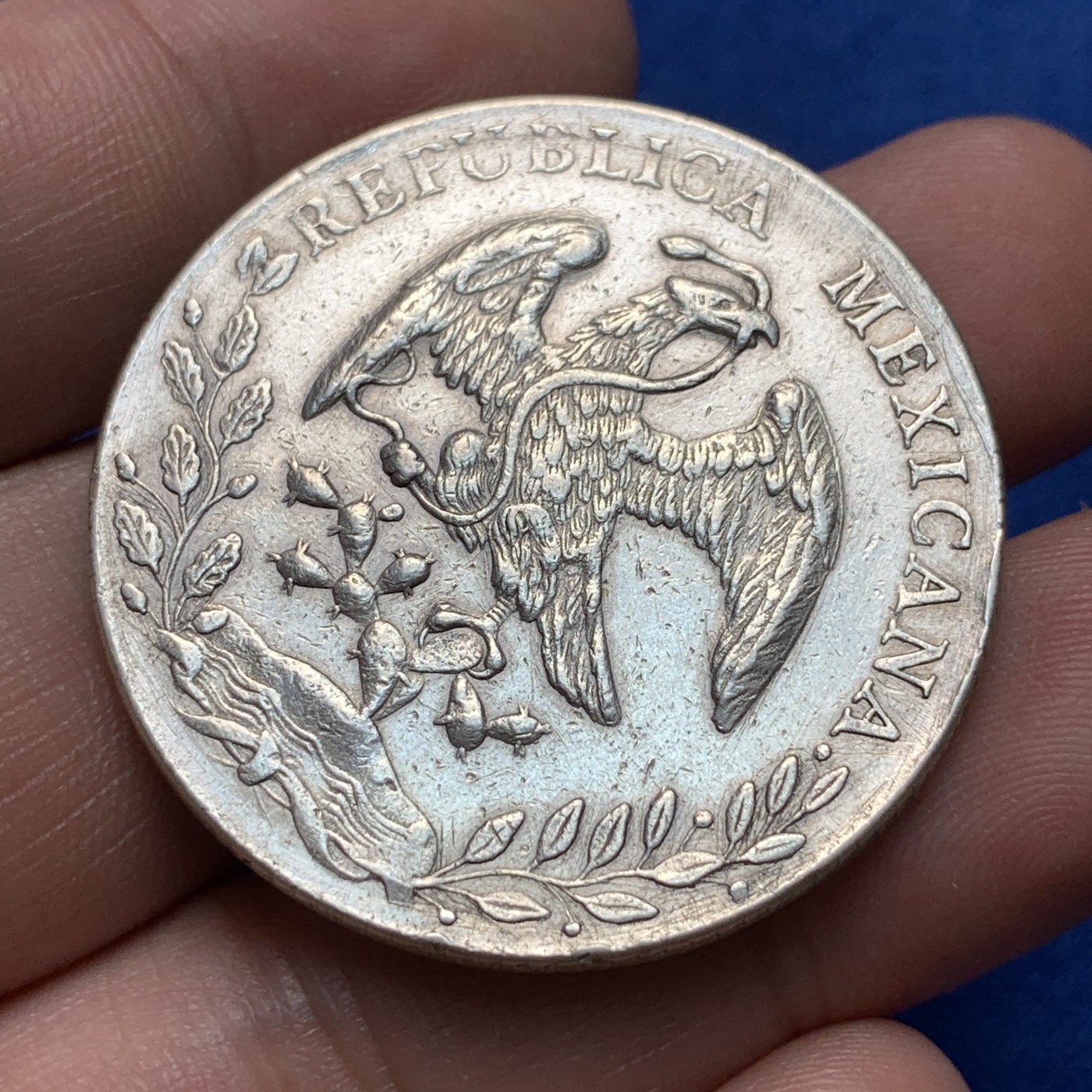 《竞宝斋》第189场-周日，周一 2场 (全场包邮) 墨西哥1889年花边鹰洋银元 羽毛都在 无戳记zs厂 值得收藏