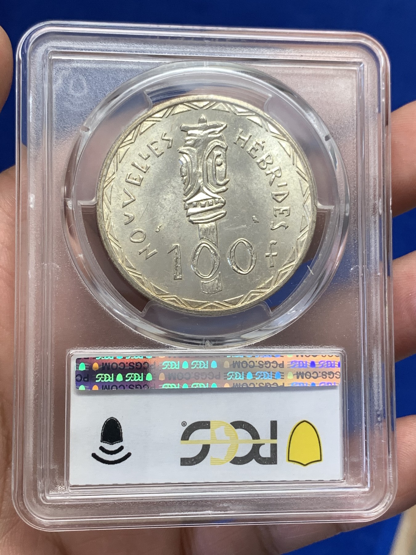 《竞宝斋》第189场-周日，周一 2场 (全场包邮) PCGS金盾 MS62 新赫布里底1966年100法郎银币