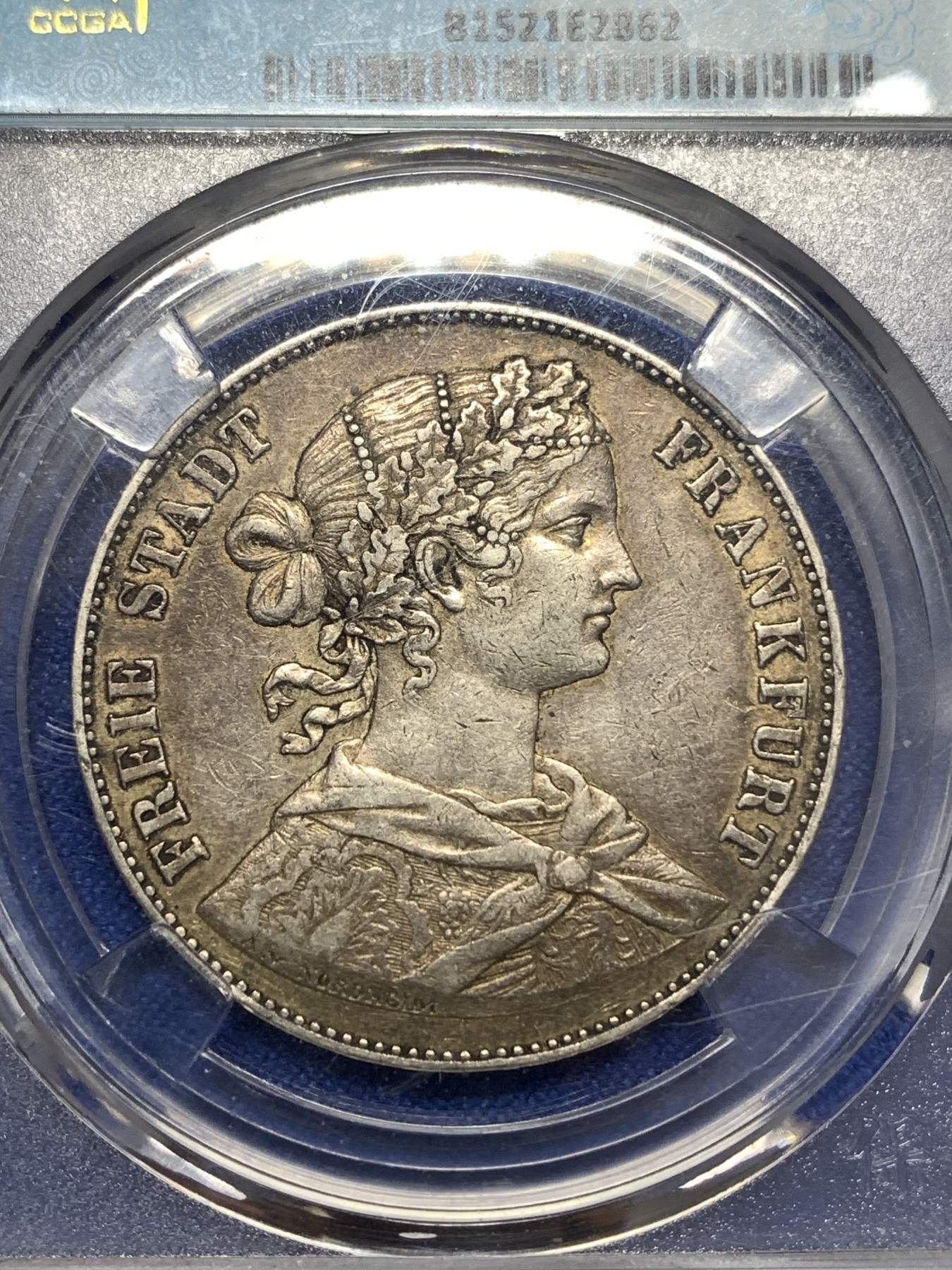 《竞宝斋》第189场-周日，周一 2场 (全场包邮) 保粹NFC盒 AU58 德国1860年法兰克福少女1泰勒银币