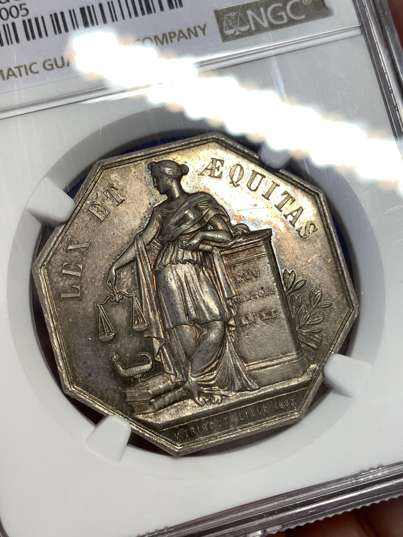 《竞宝斋》第189场-周日，周一 2场 (全场包邮) NGC-MS63 法国1883年里尔公证处八角银质代币、五彩银质大规格八角、高浮雕63分不容易、手拿天秤公证处代币