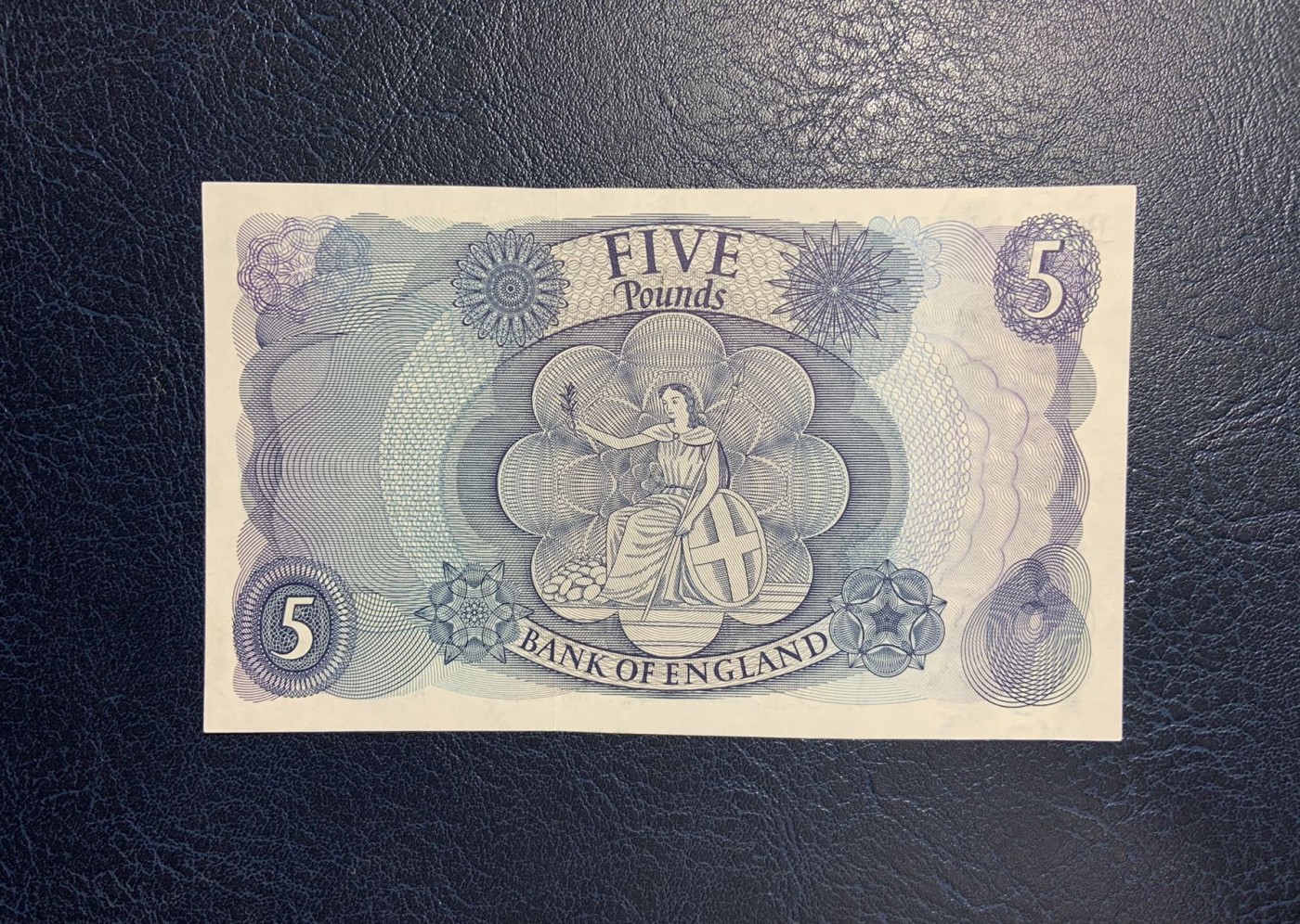 收藏联盟Quantum Auction 第281期拍卖  英国1962-66年5镑 品相UNC 号码全程无4