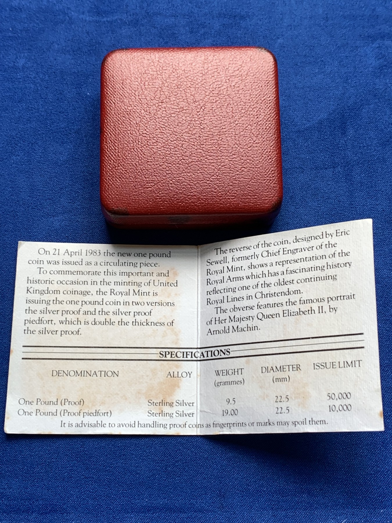 《竞宝斋》第189场-周日，周一 2场 (全场包邮) 英国1983年925银质1英镑精制银币 盒装带证书 发行仅五万枚