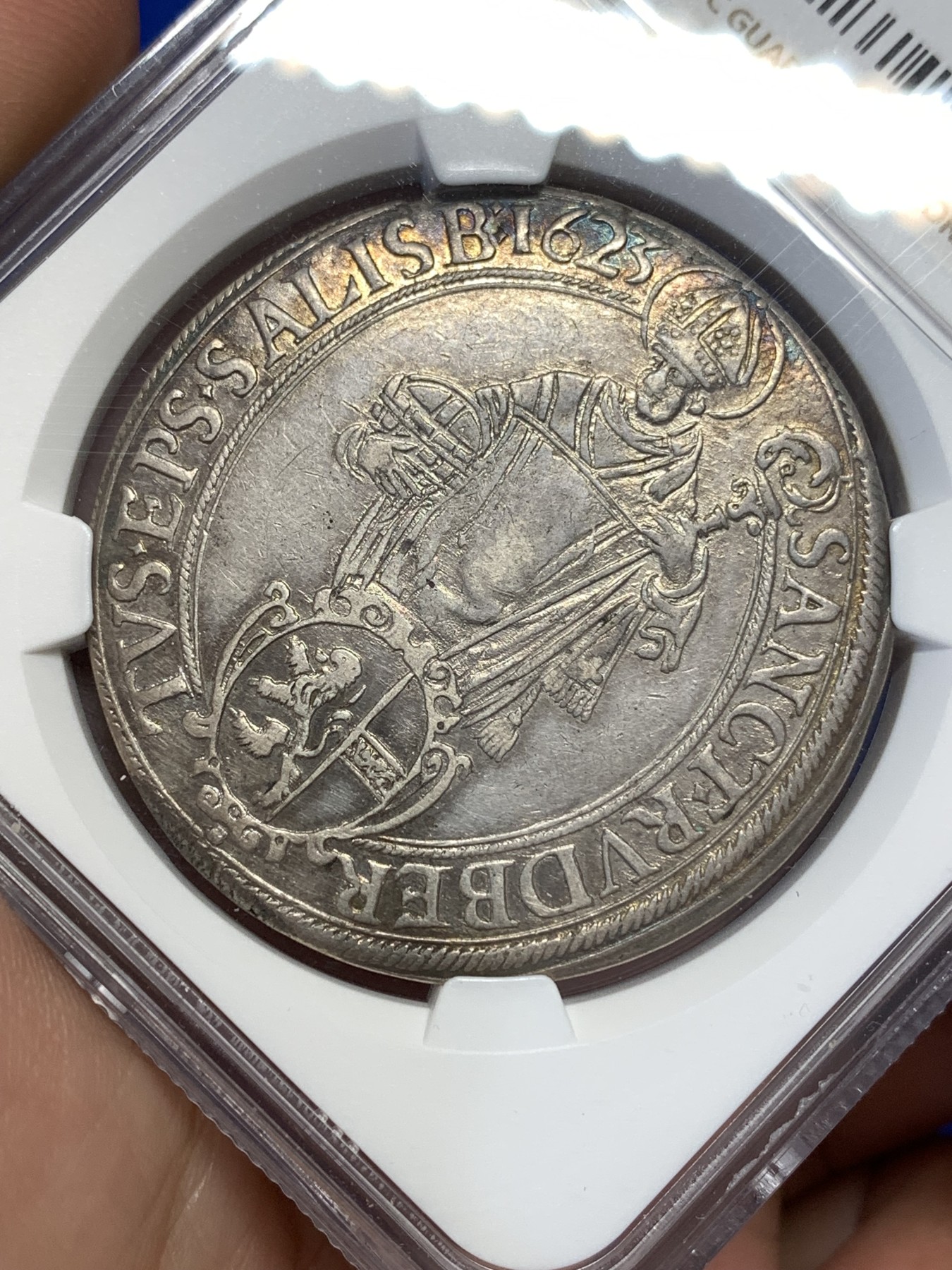 《竞宝斋》第189场-周日，周一 2场 (全场包邮) NGC-XF45奥地利萨尔茨堡大主教区1623年泰勒大银币 圣母抱婴版发行首年 帕里斯大主教 压印清晰图案完整不输高分 包浆带彩 上海低评