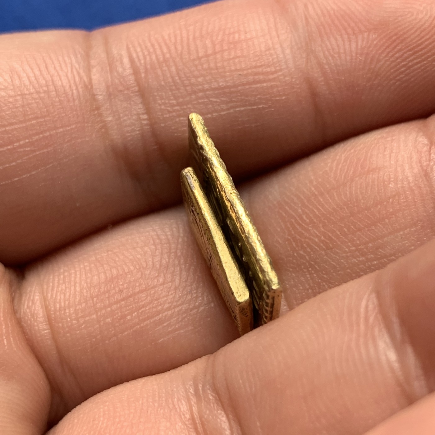 《竞宝斋》第189场-周日，周一 2场 (全场包邮) 日本二分金和二朱金一对，非常黄亮金水非常足，高品相，高点字体十分犀利