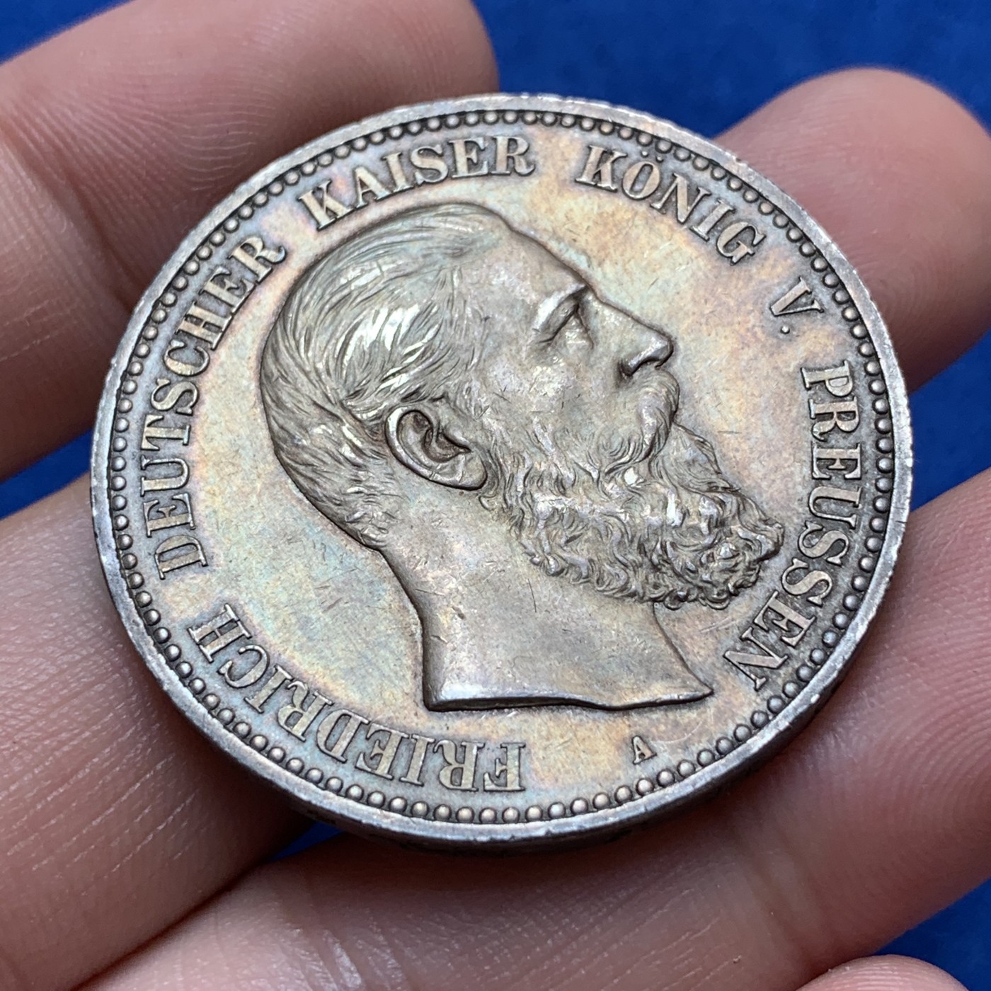 《竞宝斋》第189场-周日，周一 2场 (全场包邮) 1888年德国三皇之年弗兰德里希5短翅5马克大银币 味道非常好的unc品