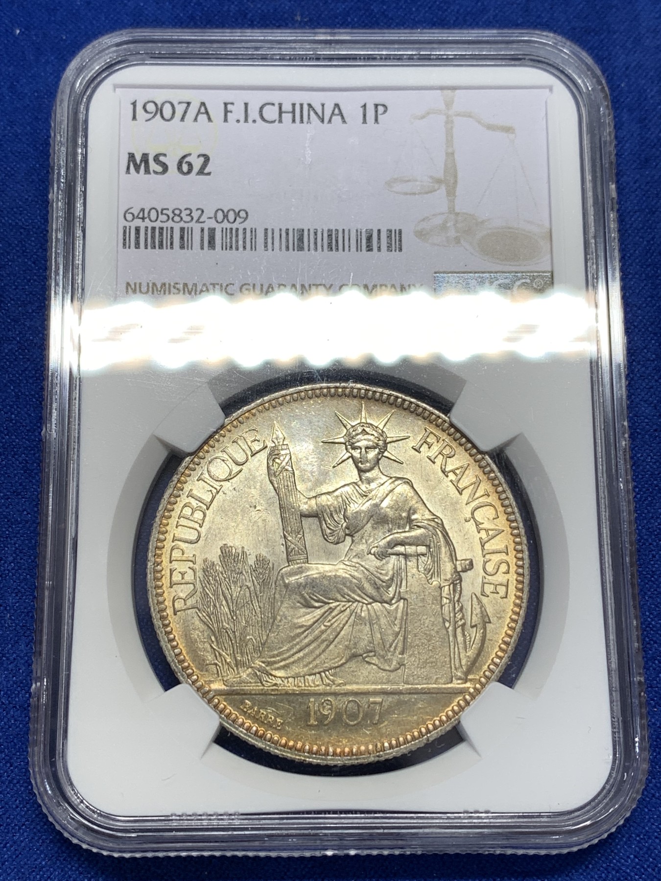 《竞宝斋》第189场-周日，周一 2场 (全场包邮) NGC MS62 法属印支 1907年坐洋银币 淡彩包浆 比较难得