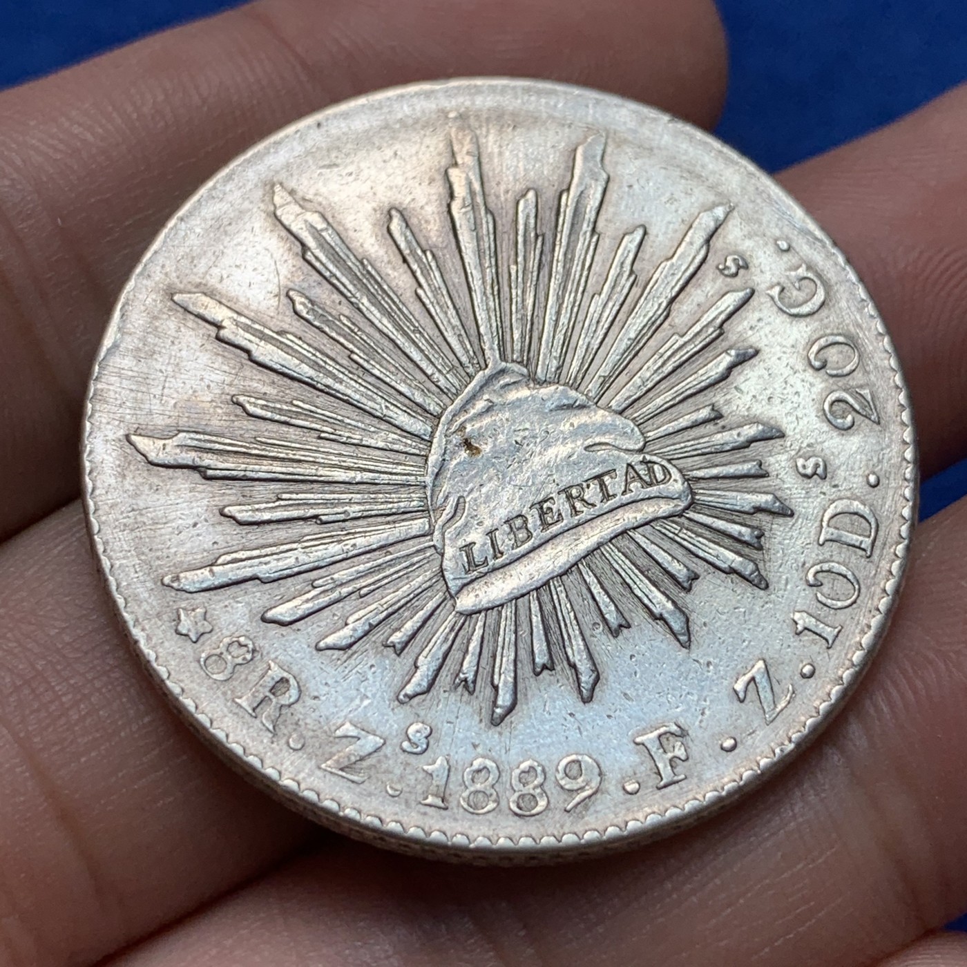 《竞宝斋》第189场-周日，周一 2场 (全场包邮) 墨西哥1889年花边鹰洋银元 羽毛都在 无戳记zs厂 值得收藏