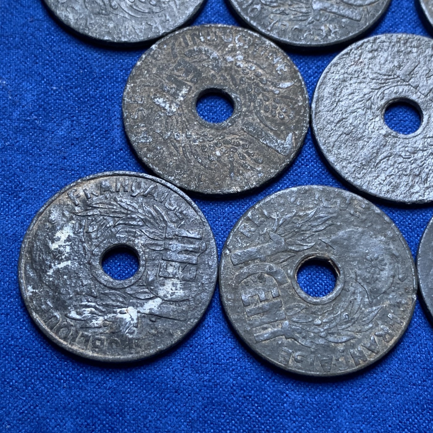 《竞宝斋》第189场-周日，周一 2场 (全场包邮) 8枚一组 法属印支1分锌币