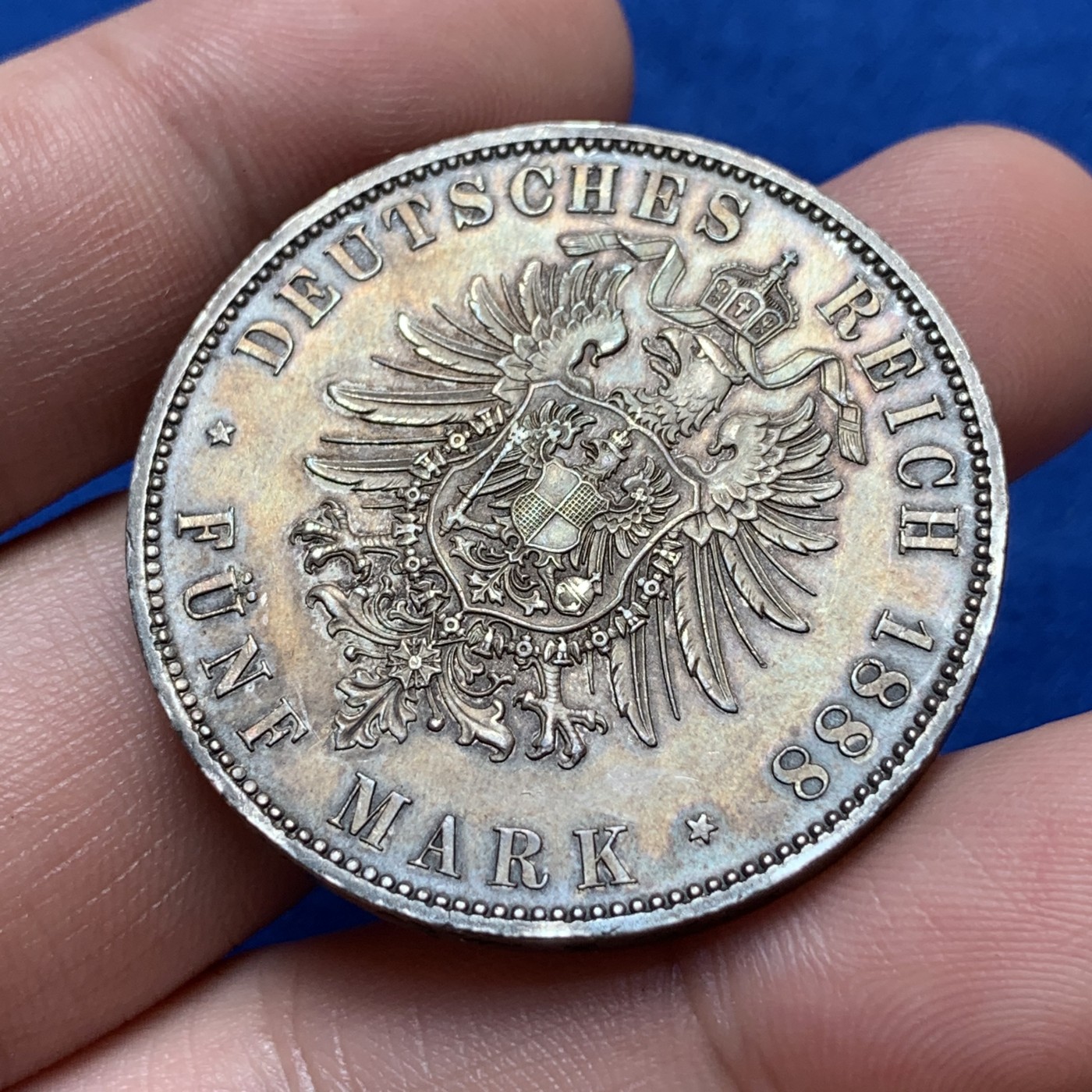 《竞宝斋》第189场-周日，周一 2场 (全场包邮) 1888年德国三皇之年弗兰德里希5短翅5马克大银币 味道非常好的unc品