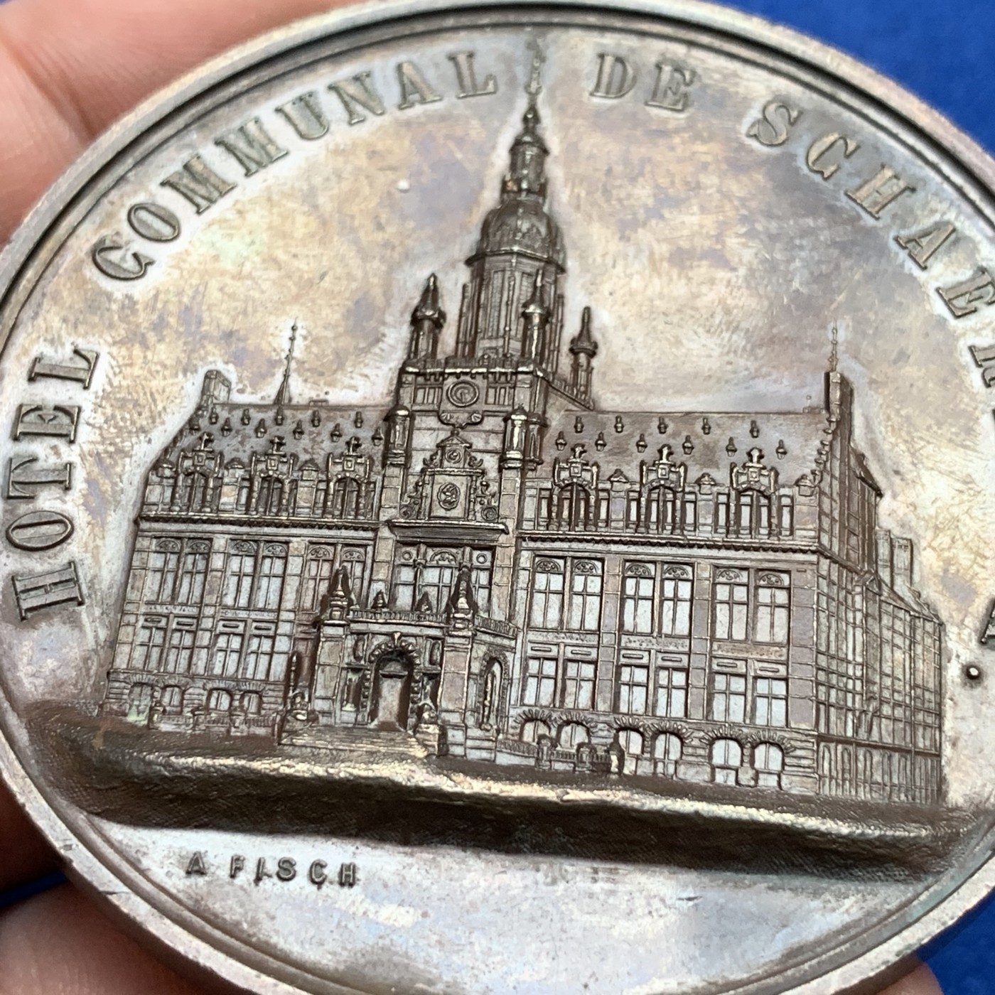 《竞宝斋》第190场-周日，周一 2场 (全场包邮) 比利时工业园艺展览会艺术铜章  直径：63.5mm  重量：94gr  少见45分头像 高浮雕设计 非常精美