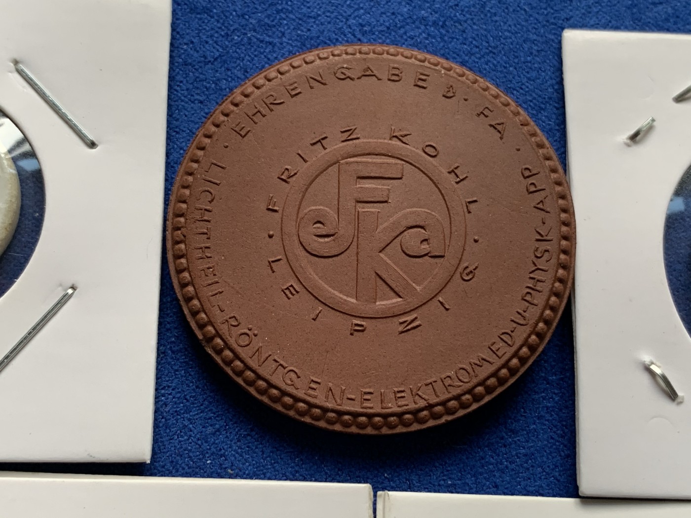 《竞宝斋》第190场-周日，周一 2场 (全场包邮) 5枚一组 德紧时期的陶币  不常见  帆船灯塔  还有一个白陶瓷的代币