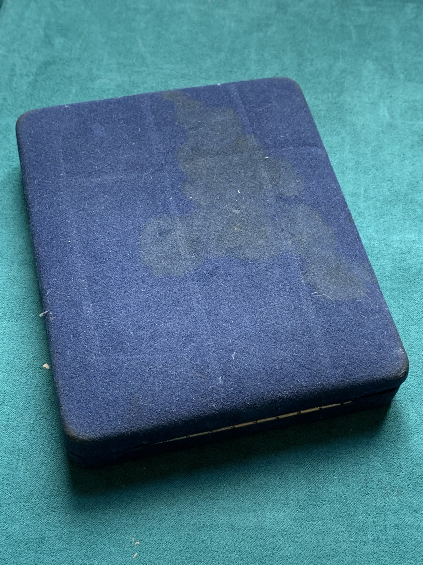 《竞宝斋》第190场-周日，周一 2场 (全场包邮) 哥特纪念银章 放大版的哥特克朗 重392克，86.9mm 厚9mm 巨大！