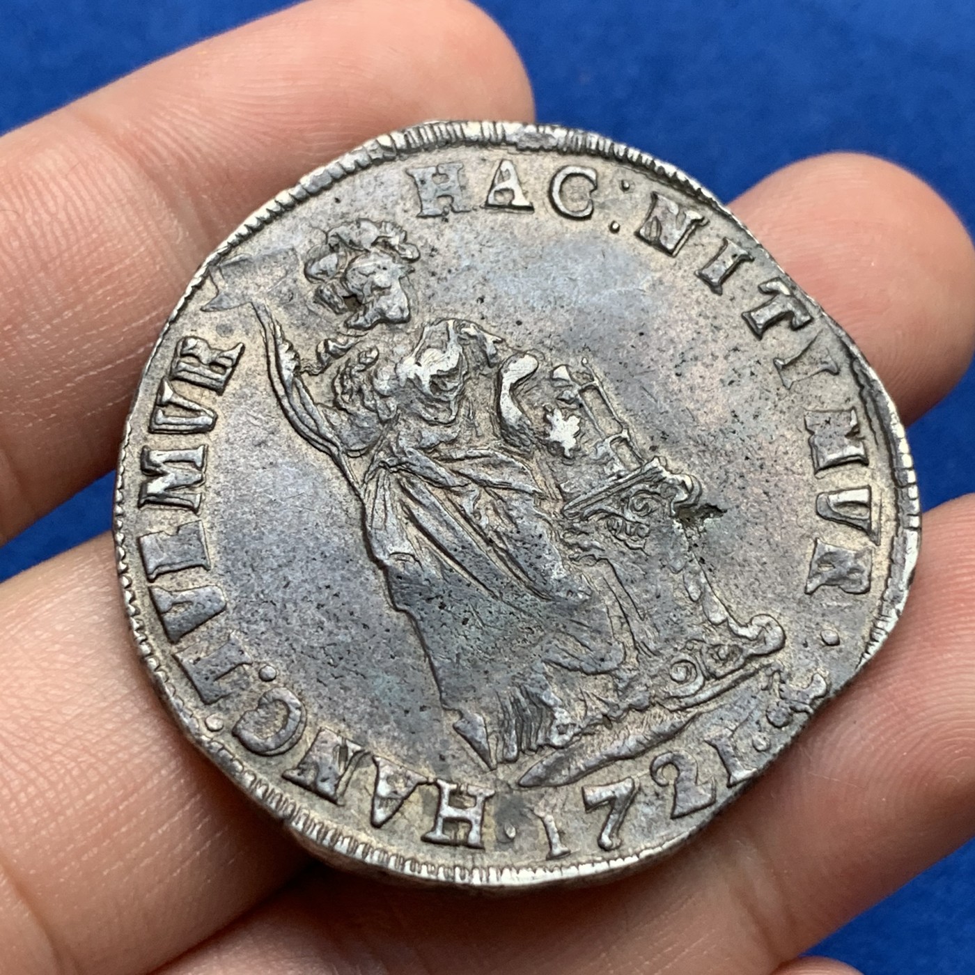 《竞宝斋》第190场-周日，周一 2场 (全场包邮) 稀有好品！荷兰1721年上艾瑟尔省女神3盾大银币 该省3盾在十八世纪仅发行了三年 稀有品种拍卖纪录稀少 切割不圆是特色 打制清晰更是极其难得 31.5g