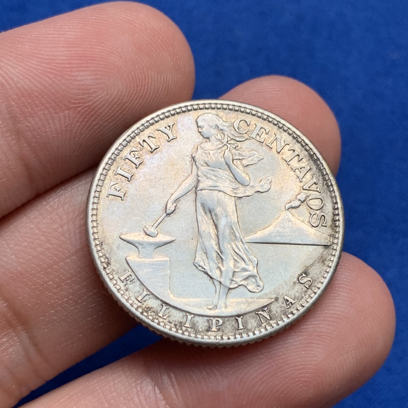 《竞宝斋》第190场-周日，周一 2场 (全场包邮) 美属菲律宾 1945年 打铁女人 50分银币 状态细节都不错