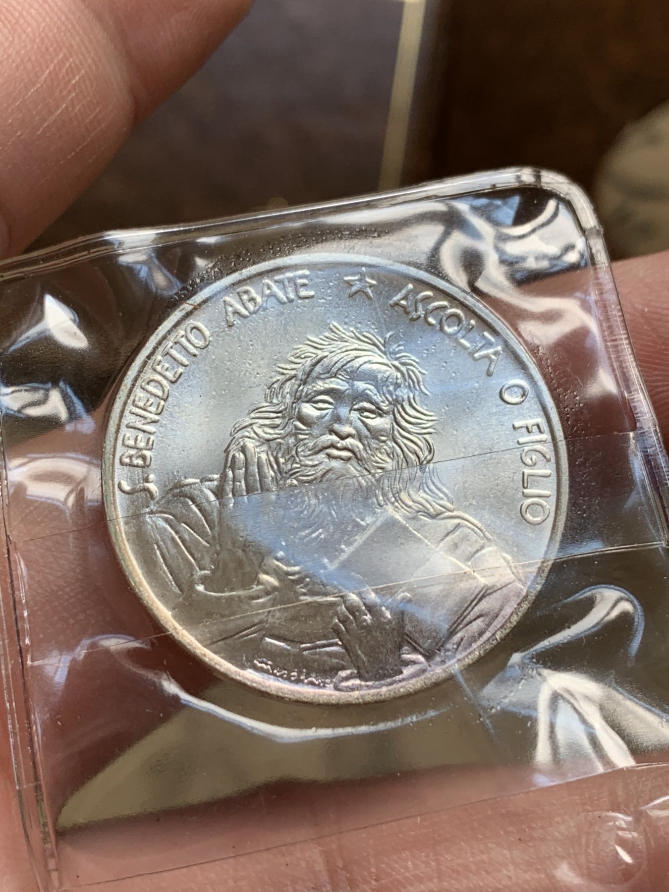 《竞宝斋》第190场-周日，周一 2场 (全场包邮) 圣马力诺1980年 天主教隐修士 1000里拉银币 较少