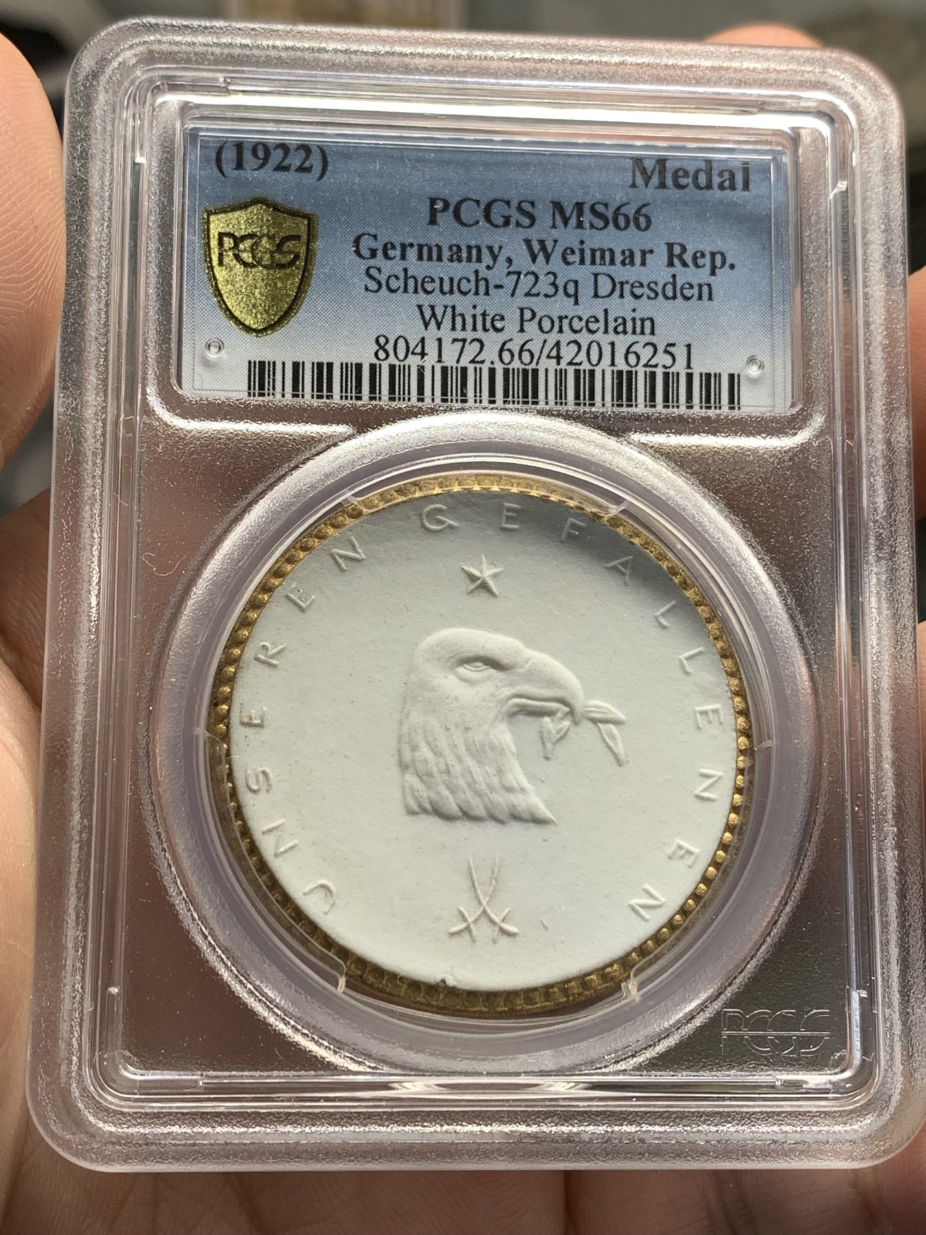 《竞宝斋》第190场-周日，周一 2场 (全场包邮) PCGS-MS66 德国1922年德累斯顿一战陶瓷章 陶瓷描金！P盒冠军分！非常漂亮