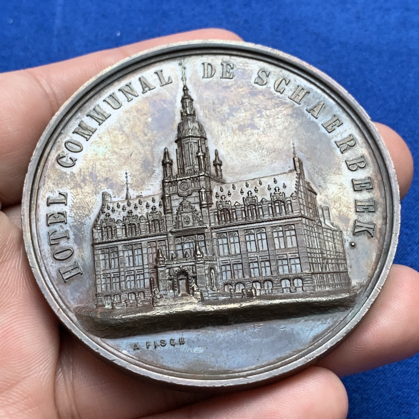 《竞宝斋》第190场-周日，周一 2场 (全场包邮) 比利时工业园艺展览会艺术铜章  直径：63.5mm  重量：94gr  少见45分头像 高浮雕设计 非常精美