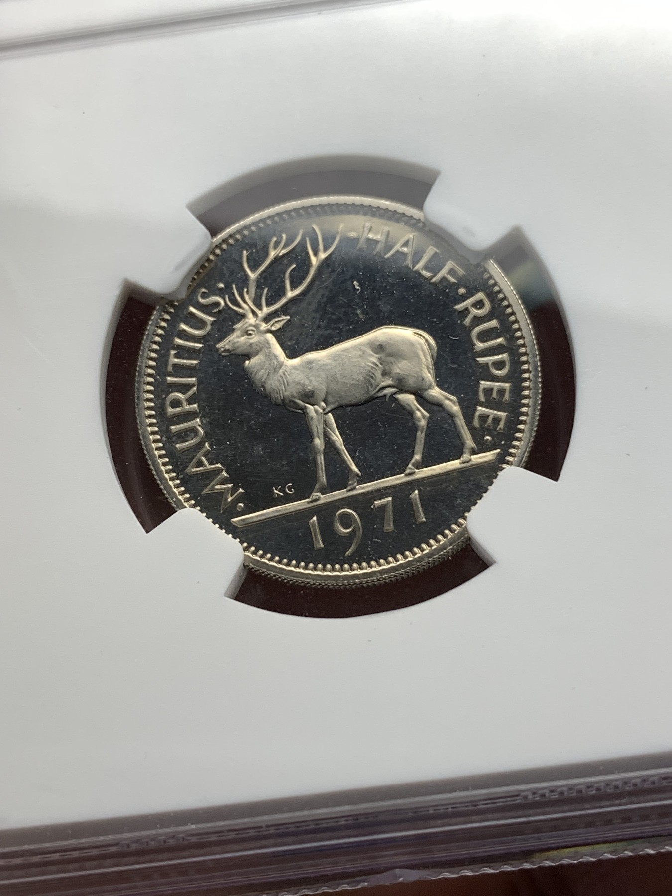 《竞宝斋》第190场-周日，周一 2场 (全场包邮) NGC PF65UC 毛里求斯1971年1/2卢比精制镍币