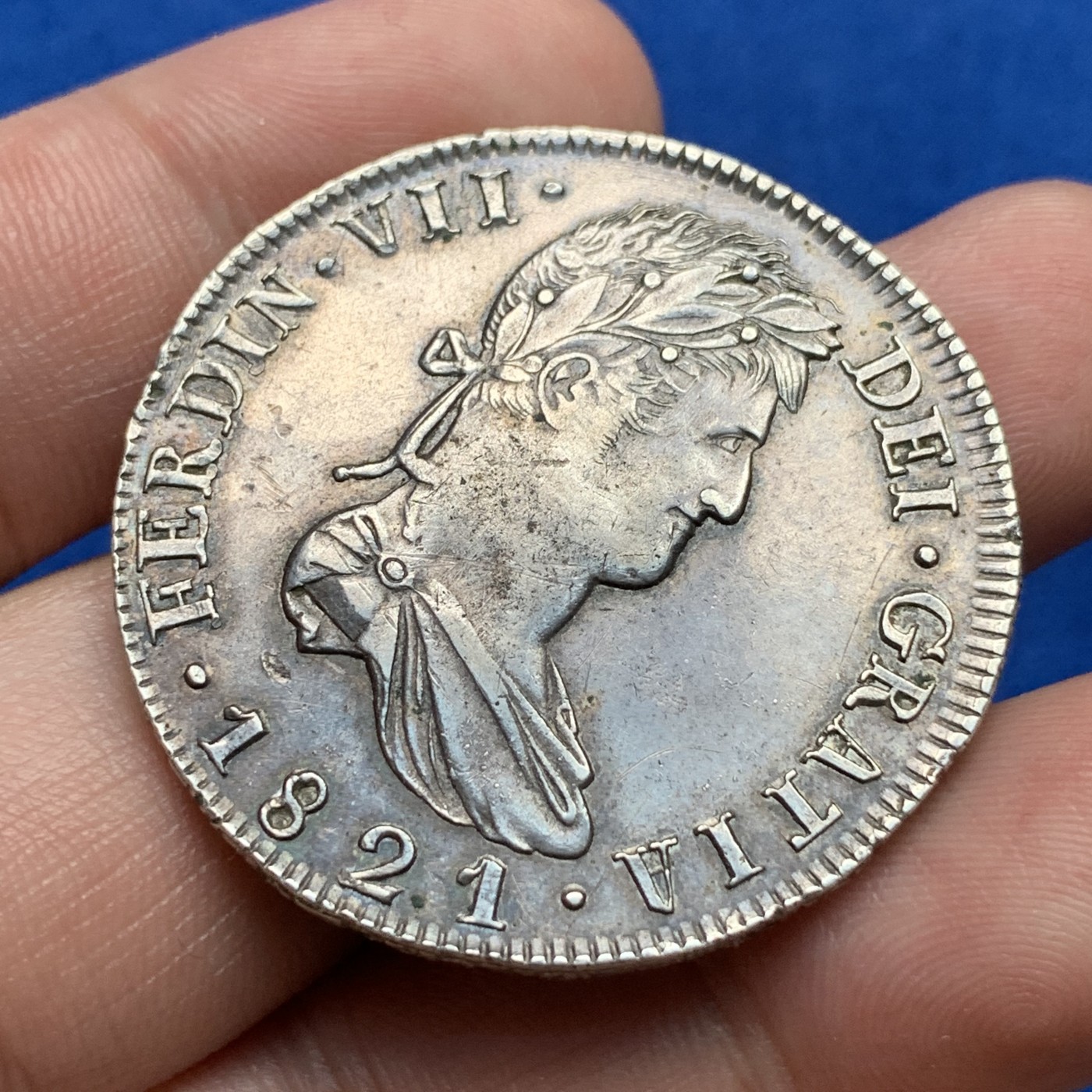 《竞宝斋》第190场-周日，周一 2场 (全场包邮) 1821年墨西哥内战版ZS费七双柱8R大银币 高点细节很棒的极美品 内战版一般都很粗糙，这枚双面深打