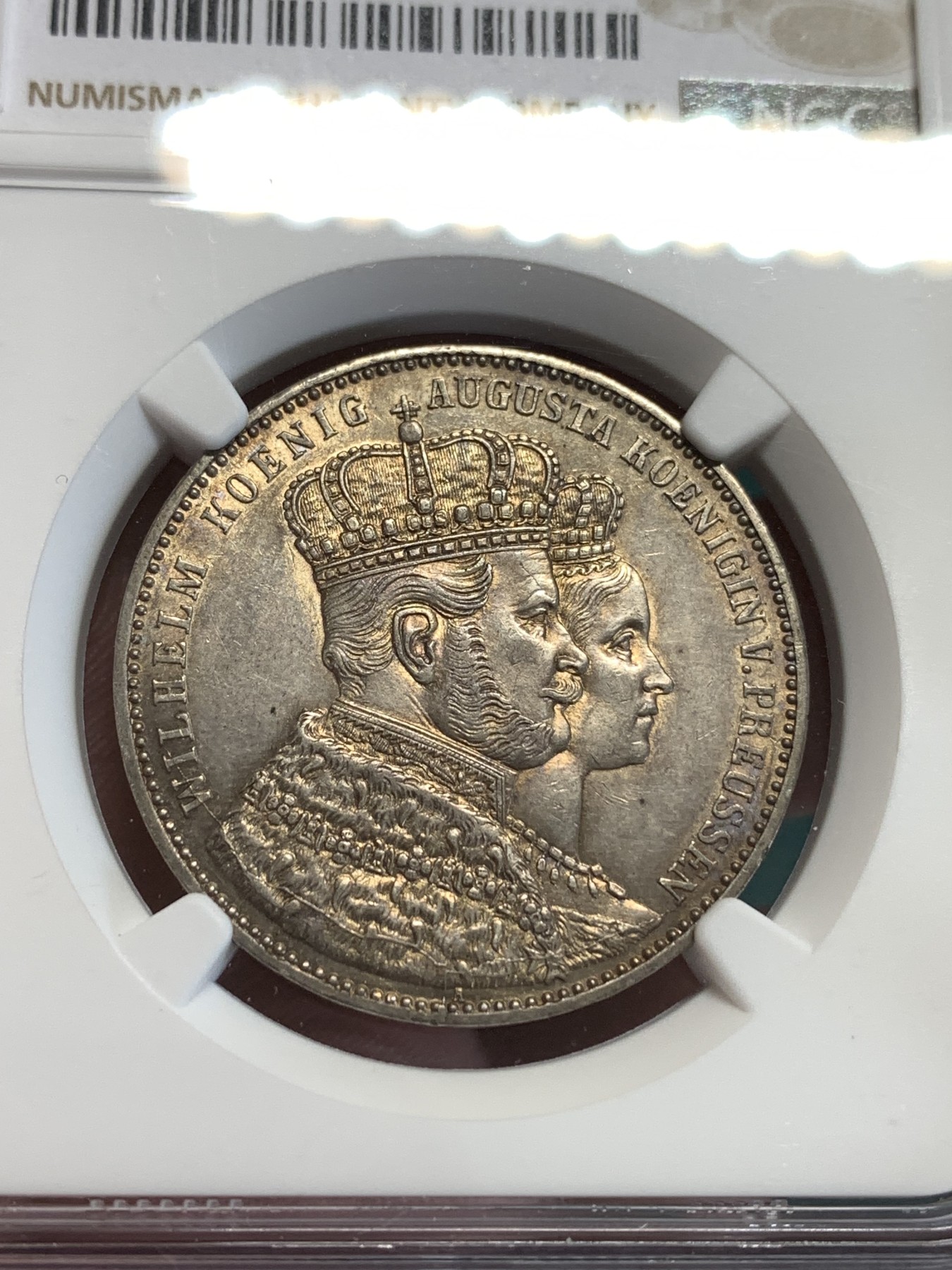 《竞宝斋》第190场-周日，周一 2场 (全场包邮) NGC MS61 德国普鲁士1861年威廉一世登基纪念1泰勒银币，俗称毛衣泰勒