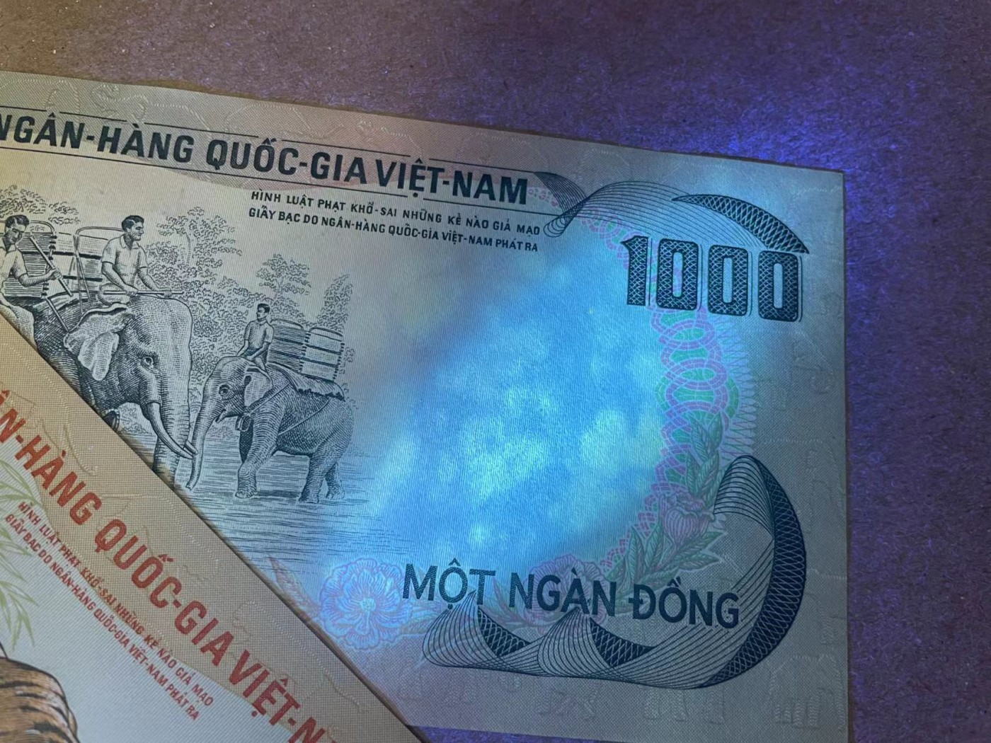 【Blue Auction】✨世界纸币精拍第360期【精】——Irish Free State 【一组4张】南越 1975年100-1000盾 除1000盾UNC-外其余全新UNC