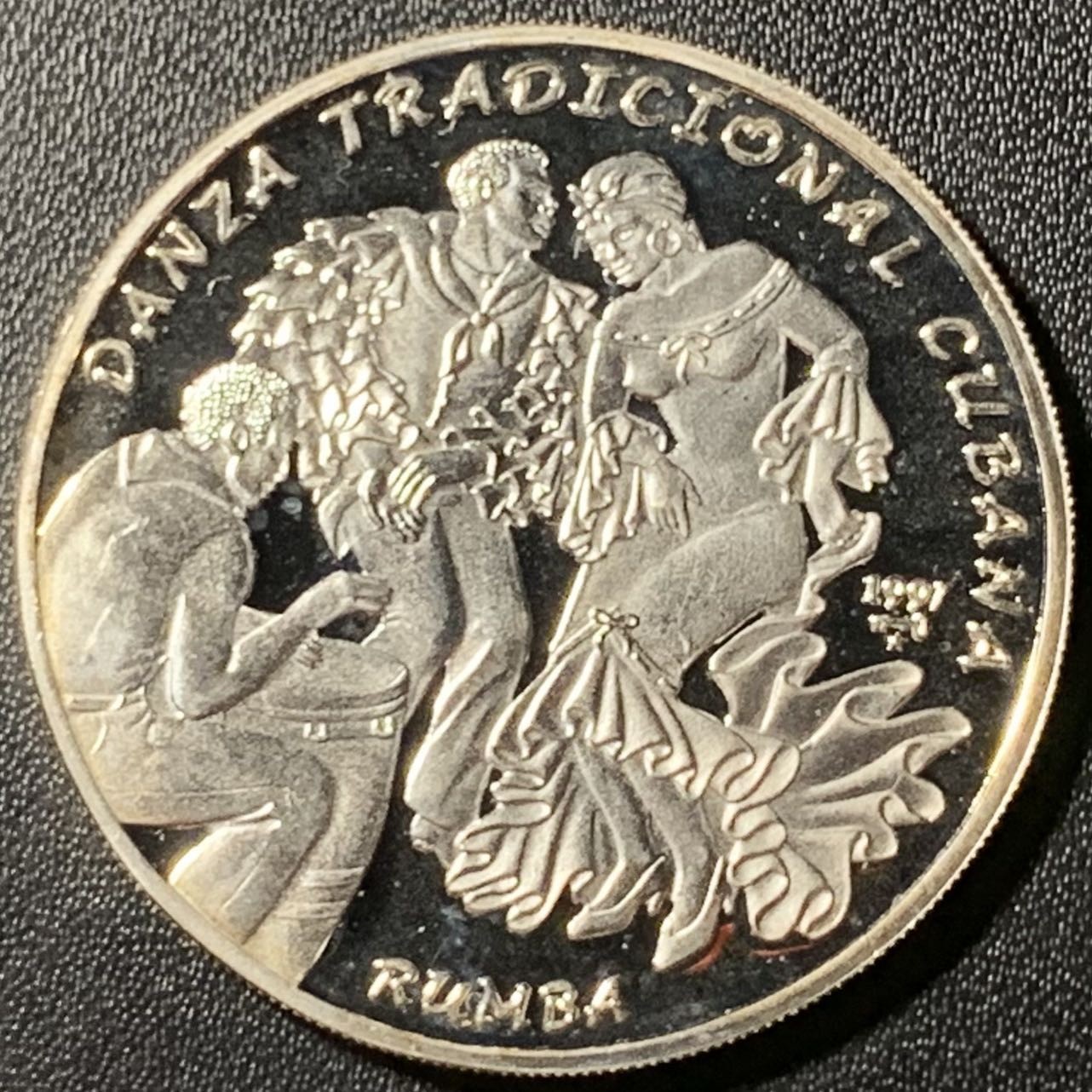 紫瑗钱币——第296期拍卖 古巴 1997年 伊比利亚-美洲系列 伦巴舞者 10比索 27克 0.925银 精制