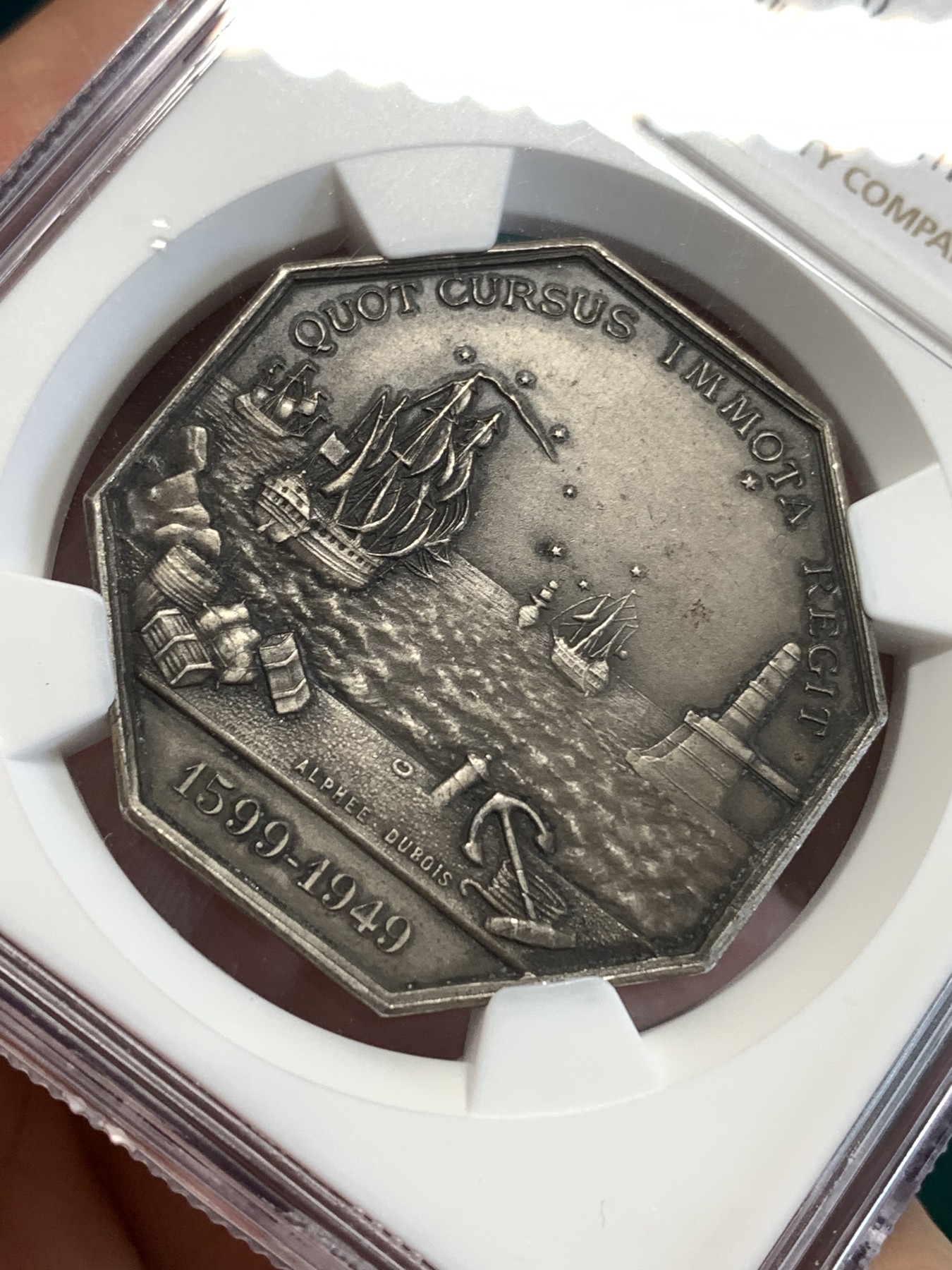 《竞宝斋》第190场-周日，周一 2场 (全场包邮) NGC-MS62 法国1949马赛商会八角银质代币，海景八角