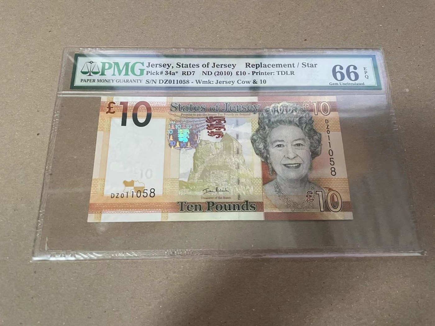 【Blue Auction】✨世界纸币精拍第360期【精】——Irish Free State 【补号无47】泽西 2010年10镑 女王 PMG66EPQ 