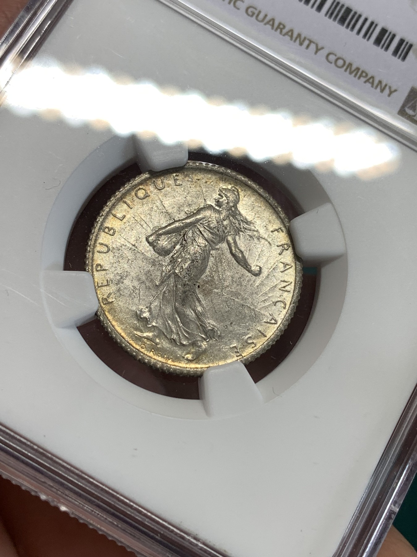 《竞宝斋》第190场-周日，周一 2场 (全场包邮) NGC-MS62 法国1915年播种女神1法郎银币 章牌大师罗蒂设计 经典的行走女神