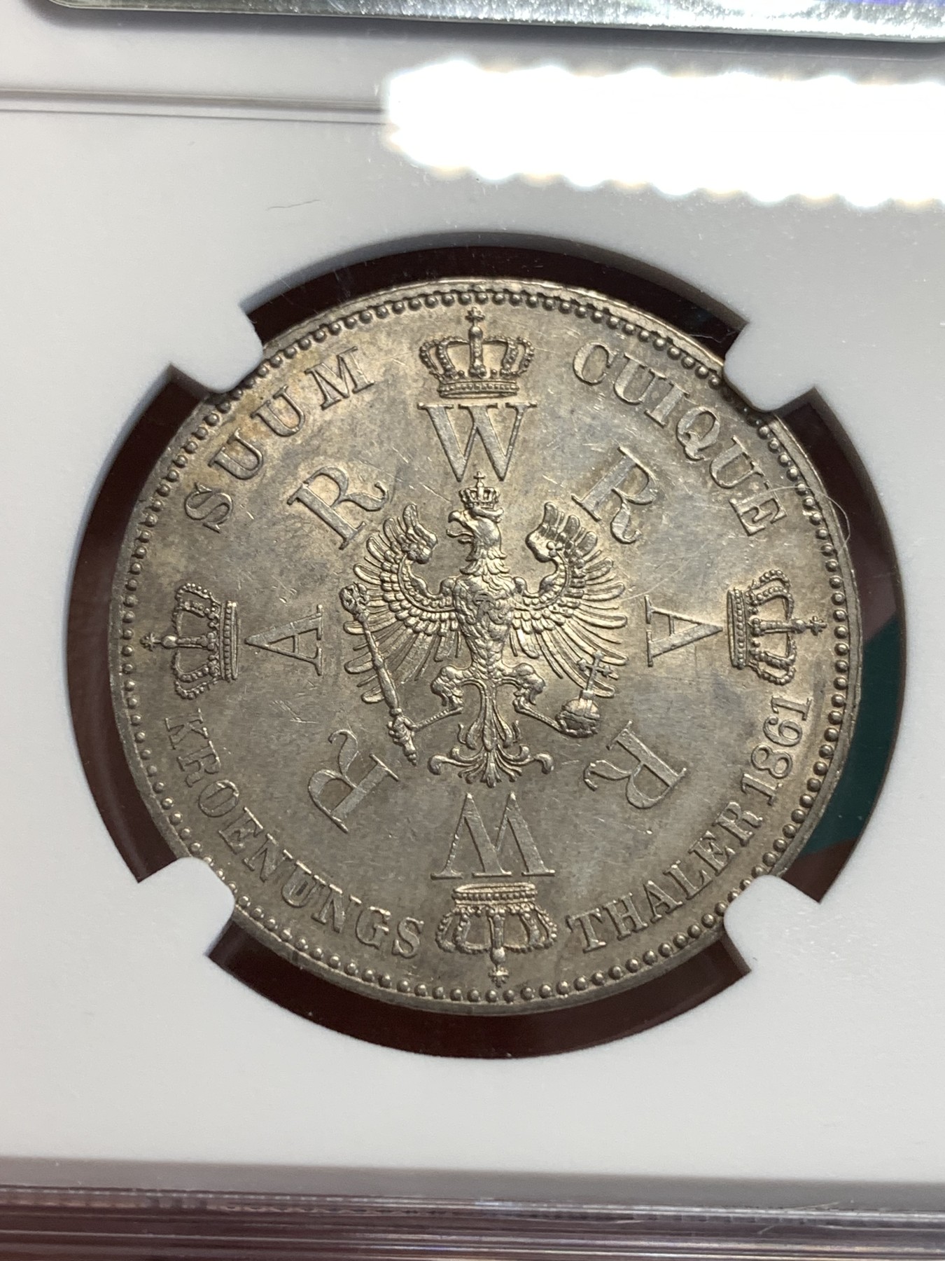 《竞宝斋》第190场-周日，周一 2场 (全场包邮) NGC MS61 德国普鲁士1861年威廉一世登基纪念1泰勒银币，俗称毛衣泰勒