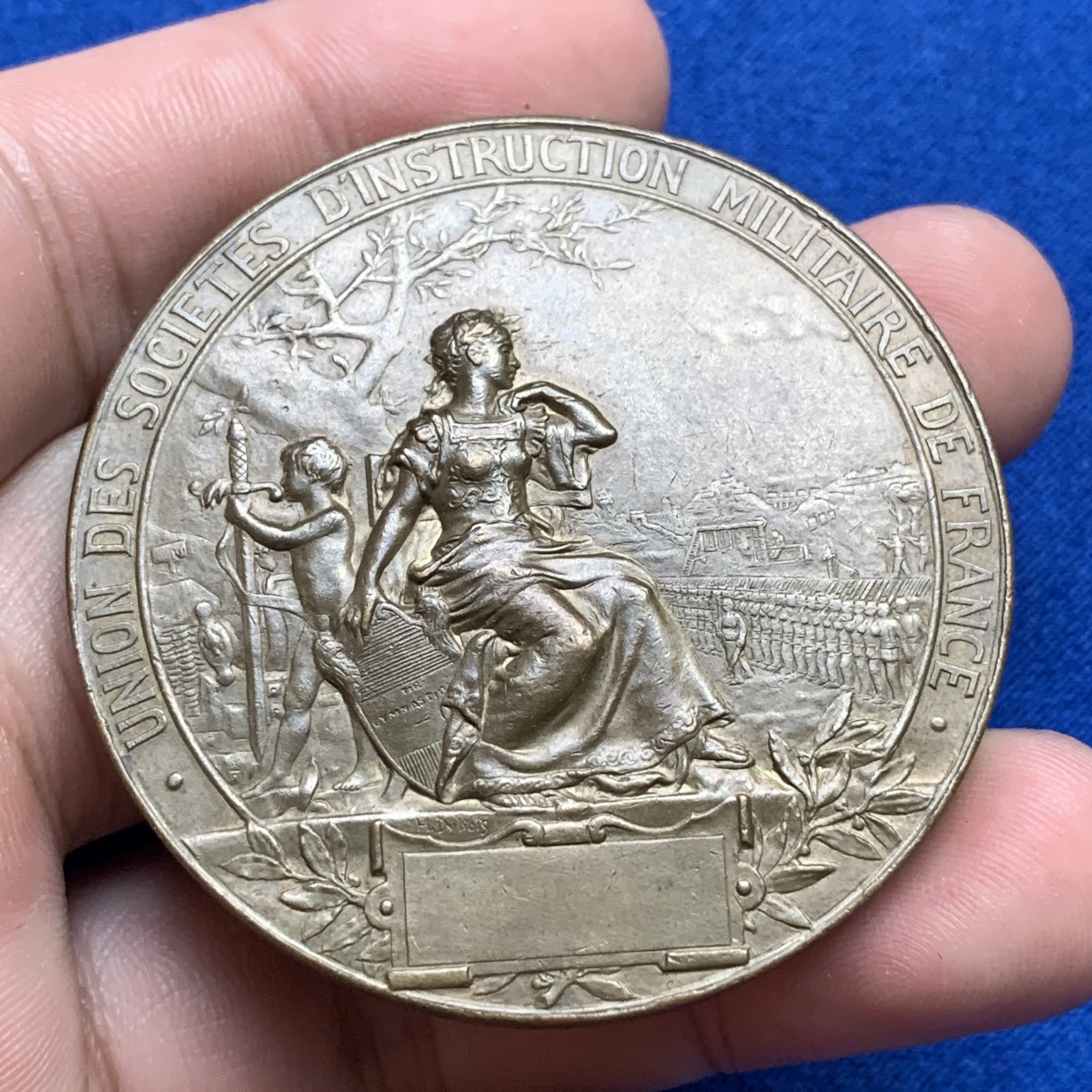 《竞宝斋》第190场-周日，周一 2场 (全场包邮) 法国经典马赛曲艺术铜章    直径：50mm 重量：64.61g   边铭：丰饶角＋铜标