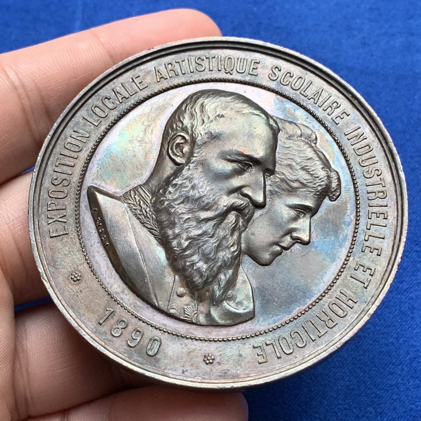 《竞宝斋》第190场-周日，周一 2场 (全场包邮) 比利时工业园艺展览会艺术铜章  直径：63.5mm  重量：94gr  少见45分头像 高浮雕设计 非常精美